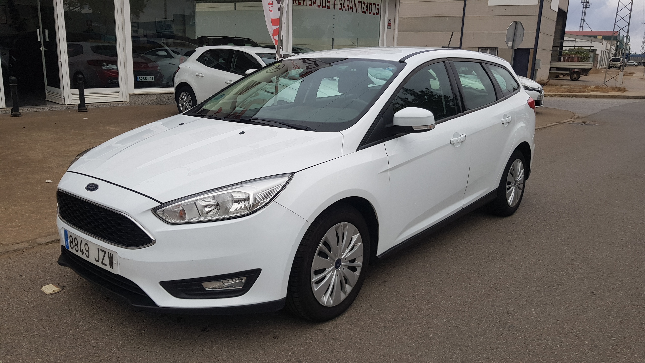 FORD Focus 1.5 TDCi E6 88kW Trend Sportbreak: Catálogo de AUTOMOVILES MORAUTO SL FORD Focus 1.5 TDCi E6 88kW Trend Sportbreak: Catálogo de AUTOMOVILES MORAUTO SL