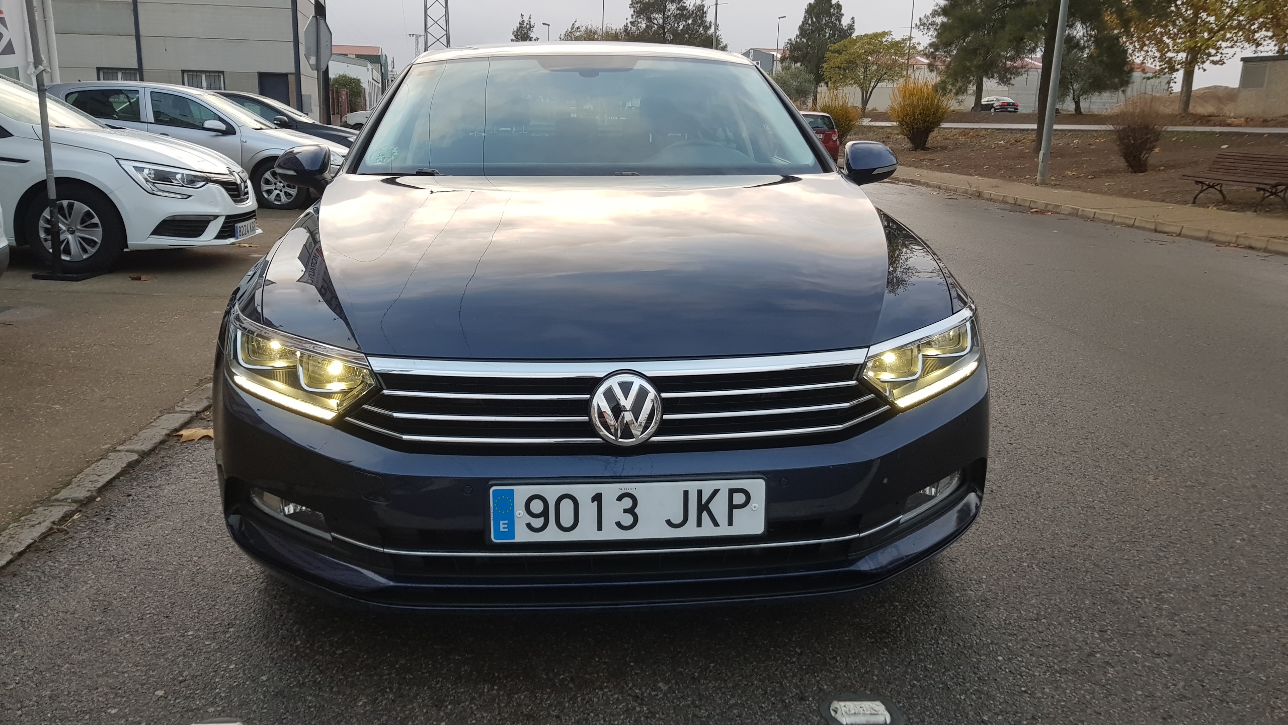 VOLKSWAGEN Passat Advance 2.0 TDI 150CV BMT: Catálogo de AUTOMOVILES MORAUTO SL VOLKSWAGEN Passat Advance 2.0 TDI 150CV BMT: Catálogo de AUTOMOVILES MORAUTO SL