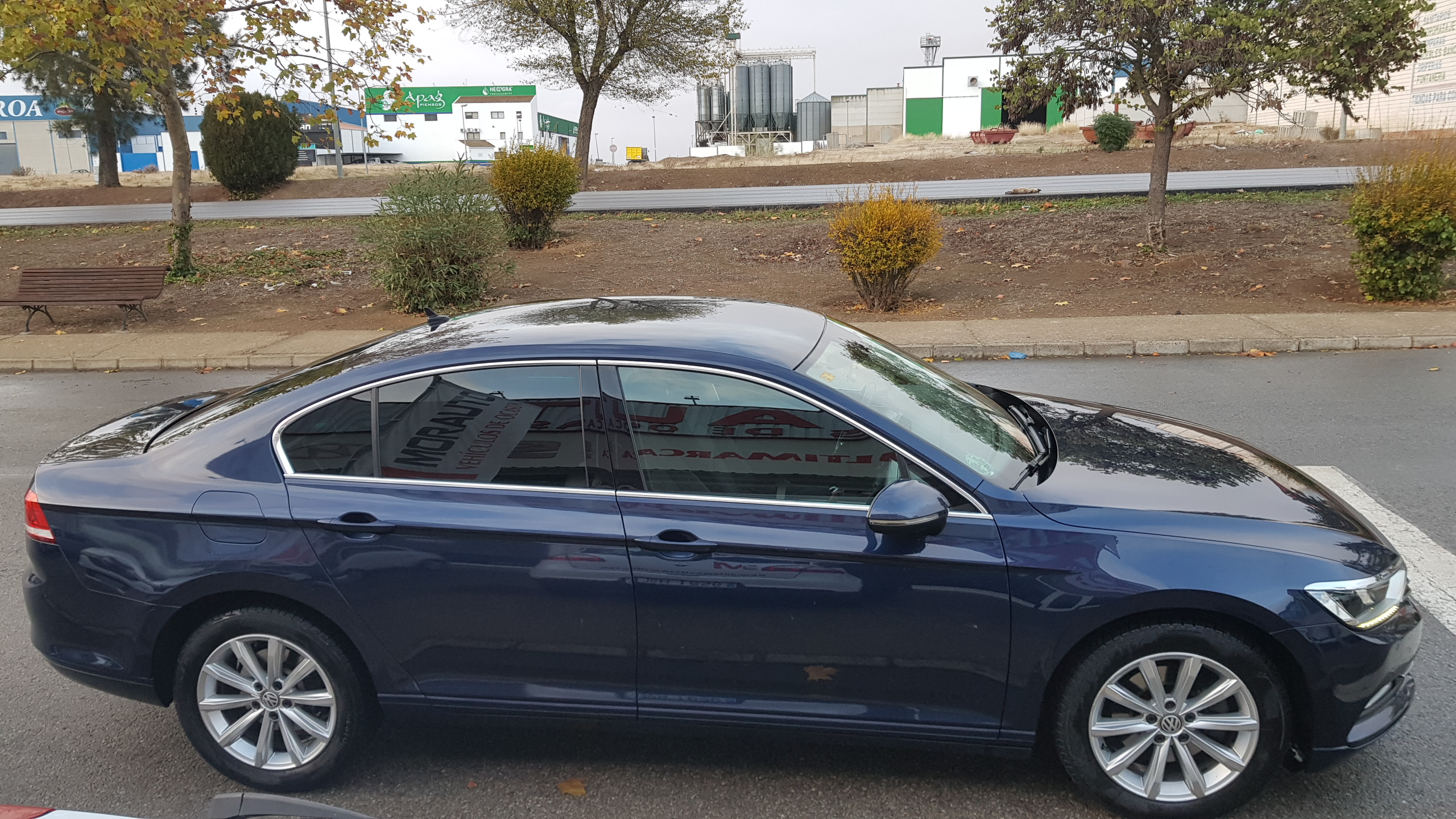 VOLKSWAGEN Passat Advance 2.0 TDI 150CV BMT: Catálogo de AUTOMOVILES MORAUTO SL VOLKSWAGEN Passat Advance 2.0 TDI 150CV BMT: Catálogo de AUTOMOVILES MORAUTO SL