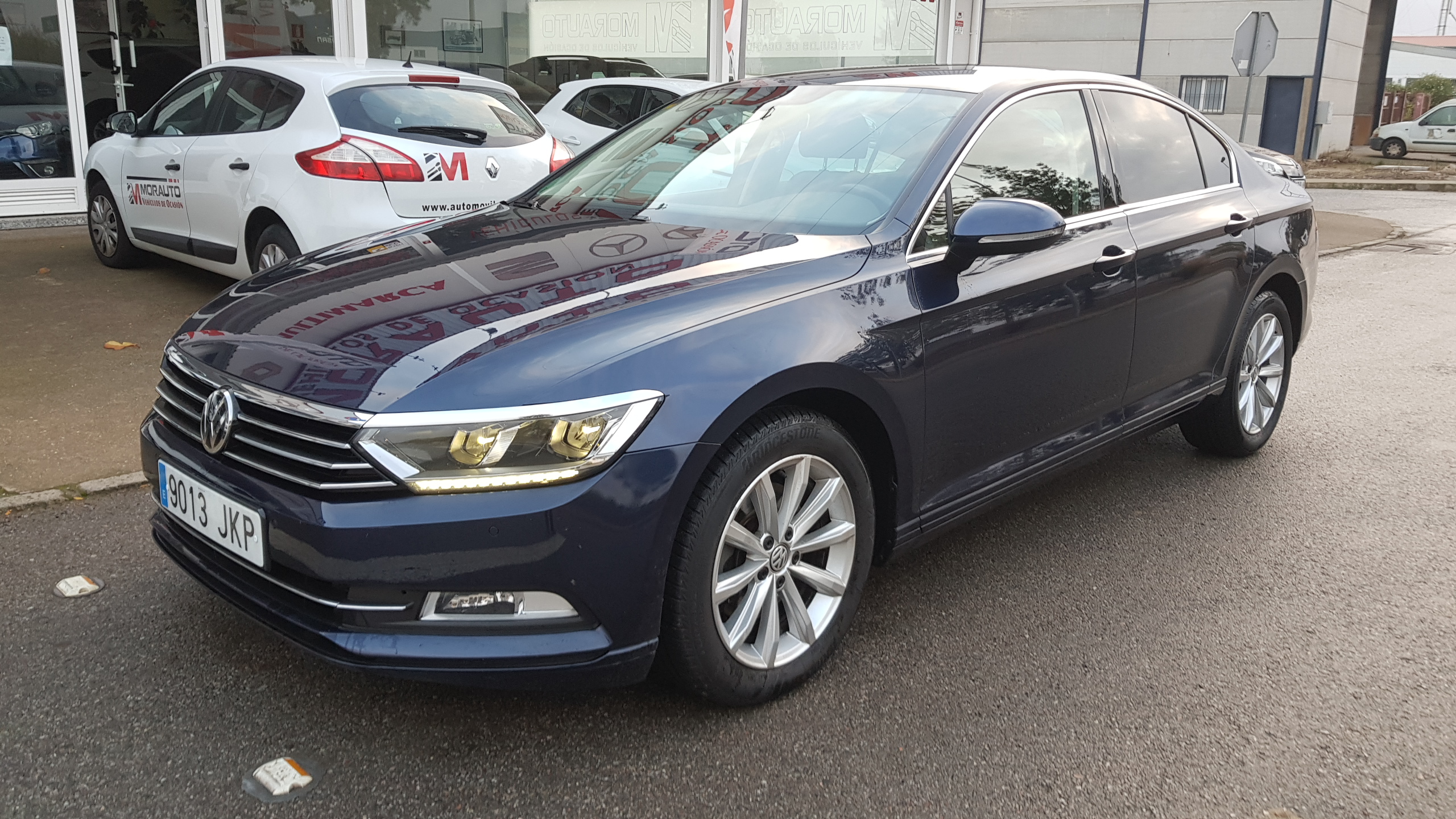 VOLKSWAGEN Passat Advance 2.0 TDI 150CV BMT: Catálogo de AUTOMOVILES MORAUTO SL VOLKSWAGEN Passat Advance 2.0 TDI 150CV BMT: Catálogo de AUTOMOVILES MORAUTO SL