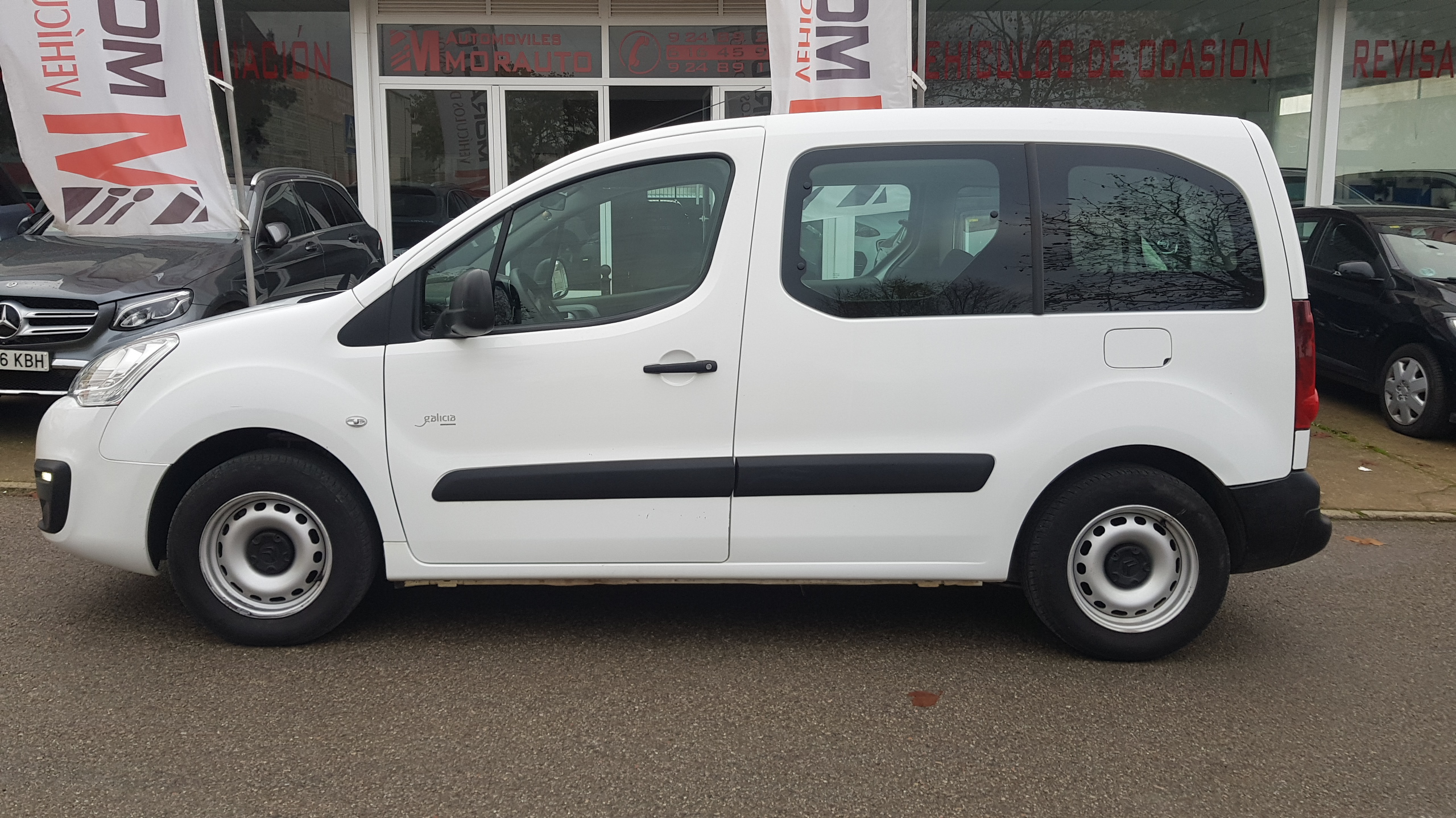 CITROEN Berlingo Multispace LIVE Edit.BlueHDi 74KW 100CV: Catálogo de AUTOMOVILES MORAUTO SL CITROEN Berlingo Multispace LIVE Edit.BlueHDi 74KW 100CV: Catálogo de AUTOMOVILES MORAUTO SL