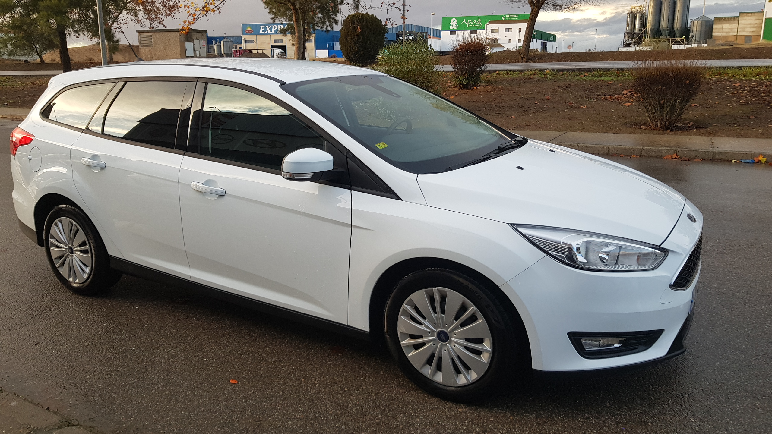 FORD Focus 1.5 TDCi E6 88kW Trend Sportbreak: Catálogo de AUTOMOVILES MORAUTO SL FORD Focus 1.5 TDCi E6 88kW Trend Sportbreak: Catálogo de AUTOMOVILES MORAUTO SL
