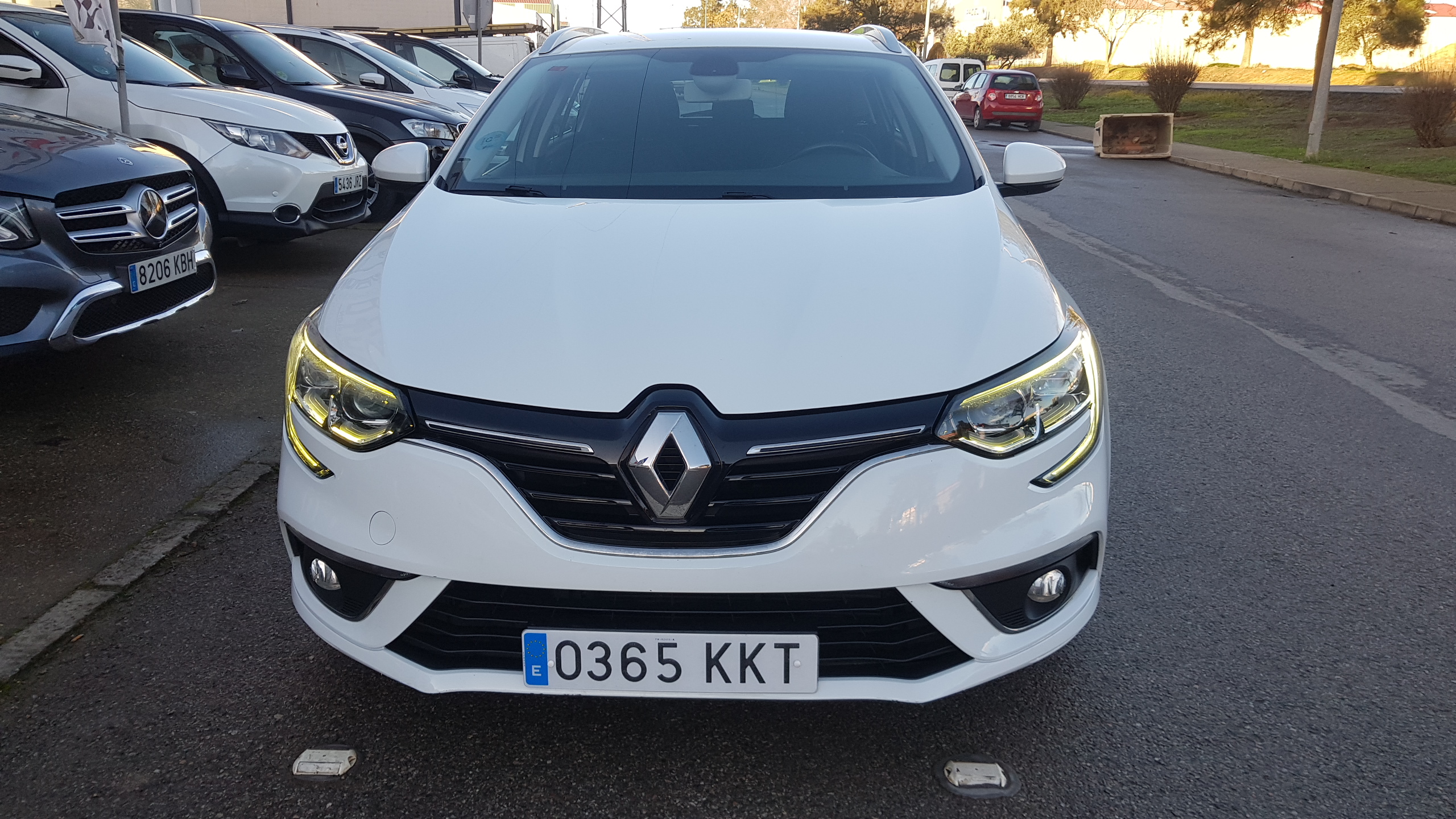 RENAULT Megane Sp. Tourer Business En. dCi 81kW 110CV: Catálogo de AUTOMOVILES MORAUTO SL RENAULT Megane Sp. Tourer Business En. dCi 81kW 110CV: Catálogo de AUTOMOVILES MORAUTO SL