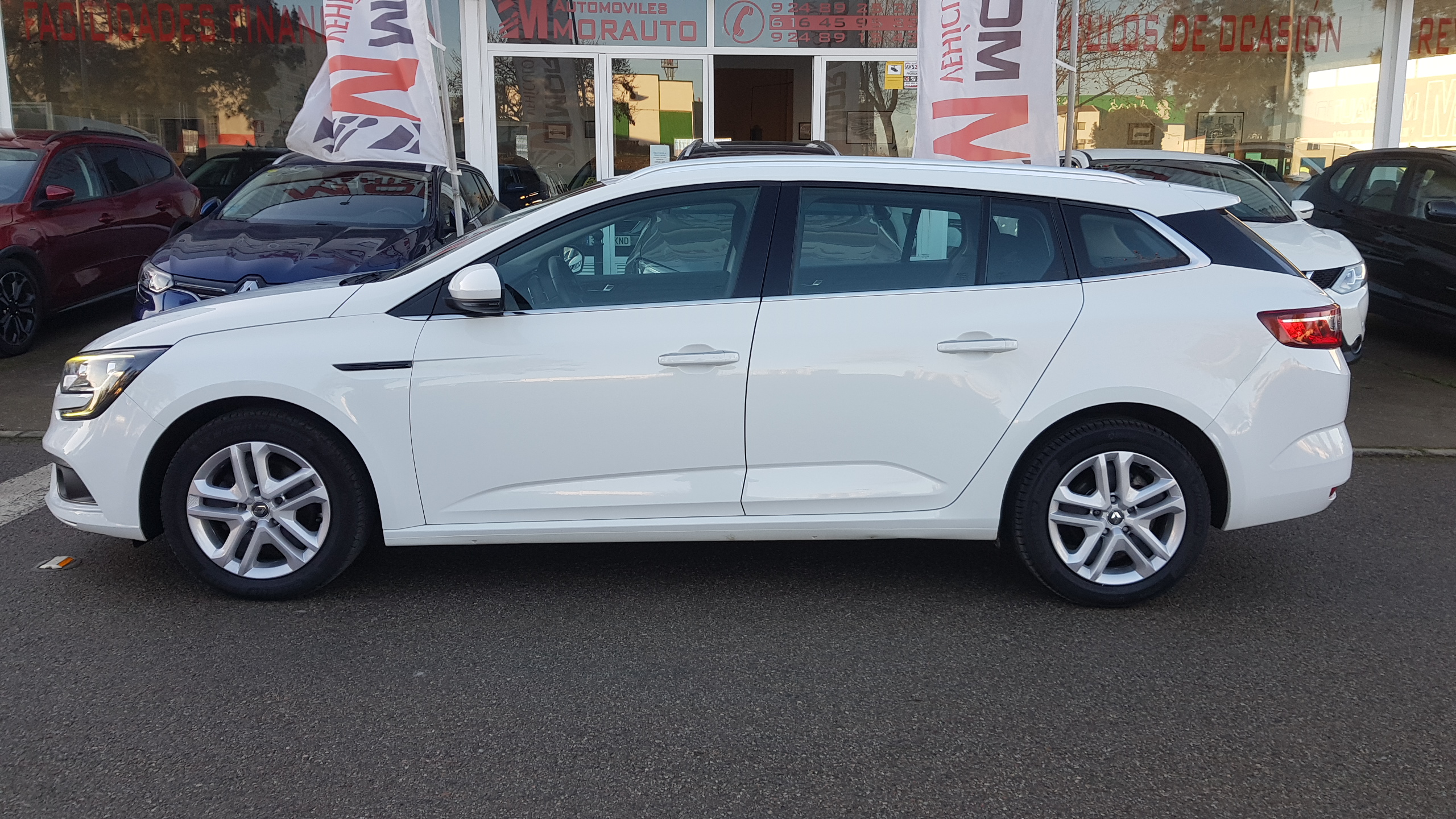 RENAULT Megane Sp. Tourer Business En. dCi 81kW 110CV: Catálogo de AUTOMOVILES MORAUTO SL RENAULT Megane Sp. Tourer Business En. dCi 81kW 110CV: Catálogo de AUTOMOVILES MORAUTO SL