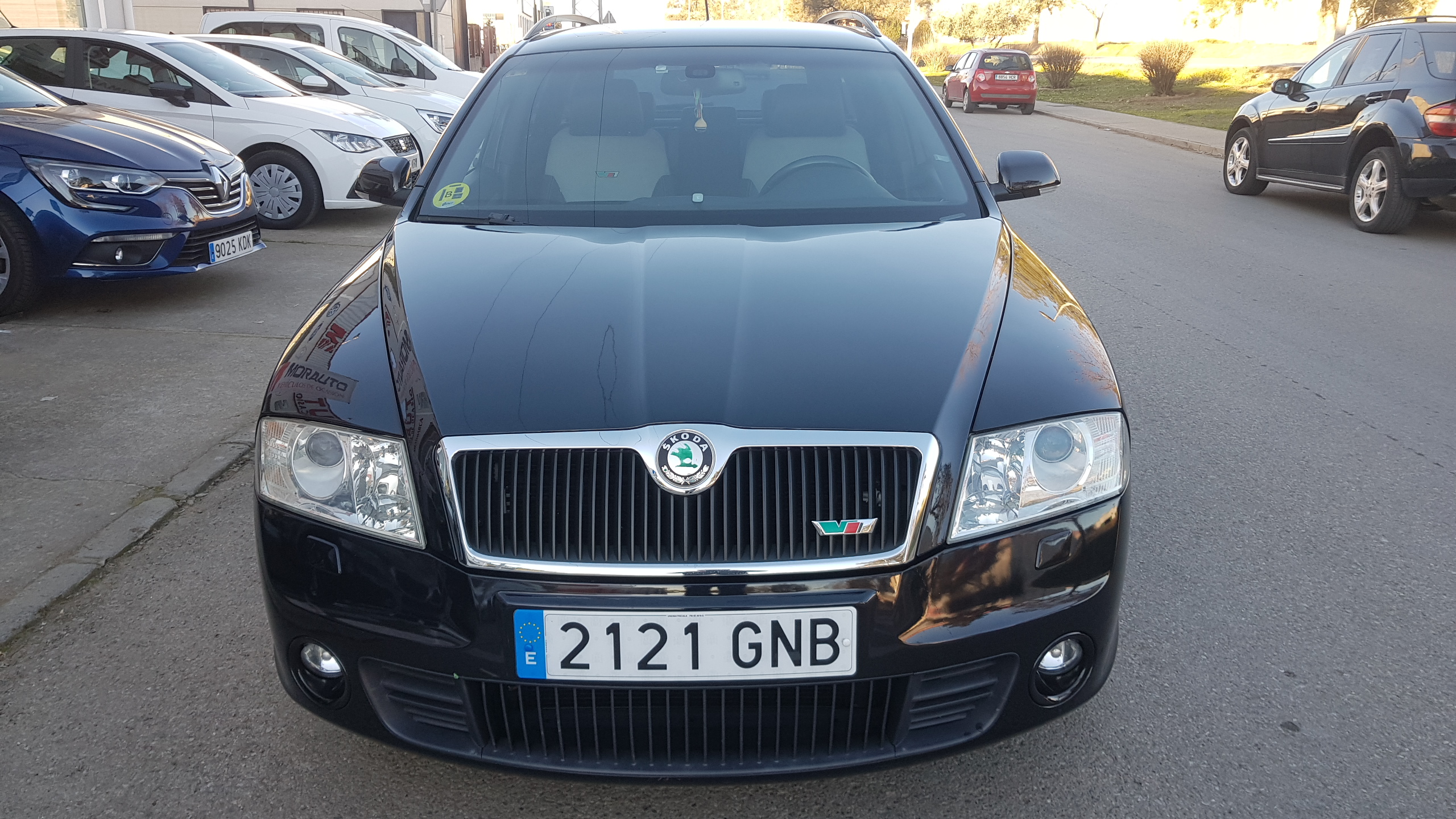 SKODA Octavia Combi 2.0 TDI DPF RS: Catálogo de AUTOMOVILES MORAUTO SL SKODA Octavia Combi 2.0 TDI DPF RS: Catálogo de AUTOMOVILES MORAUTO SL