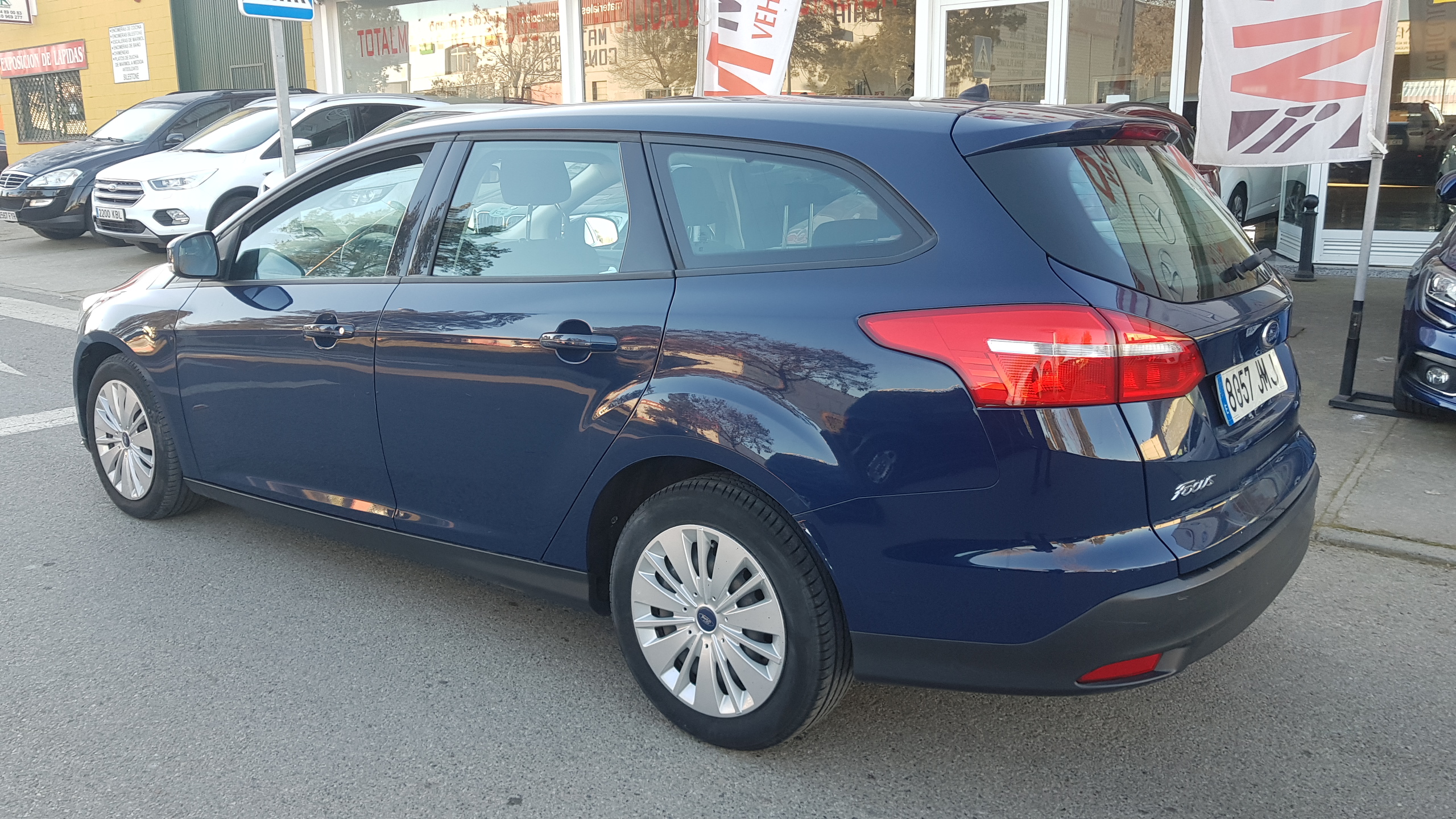 FORD Focus 1.5 TDCi E6 95cv Trend Sportbreak: Catálogo de AUTOMOVILES MORAUTO SL FORD Focus 1.5 TDCi E6 95cv Trend Sportbreak: Catálogo de AUTOMOVILES MORAUTO SL