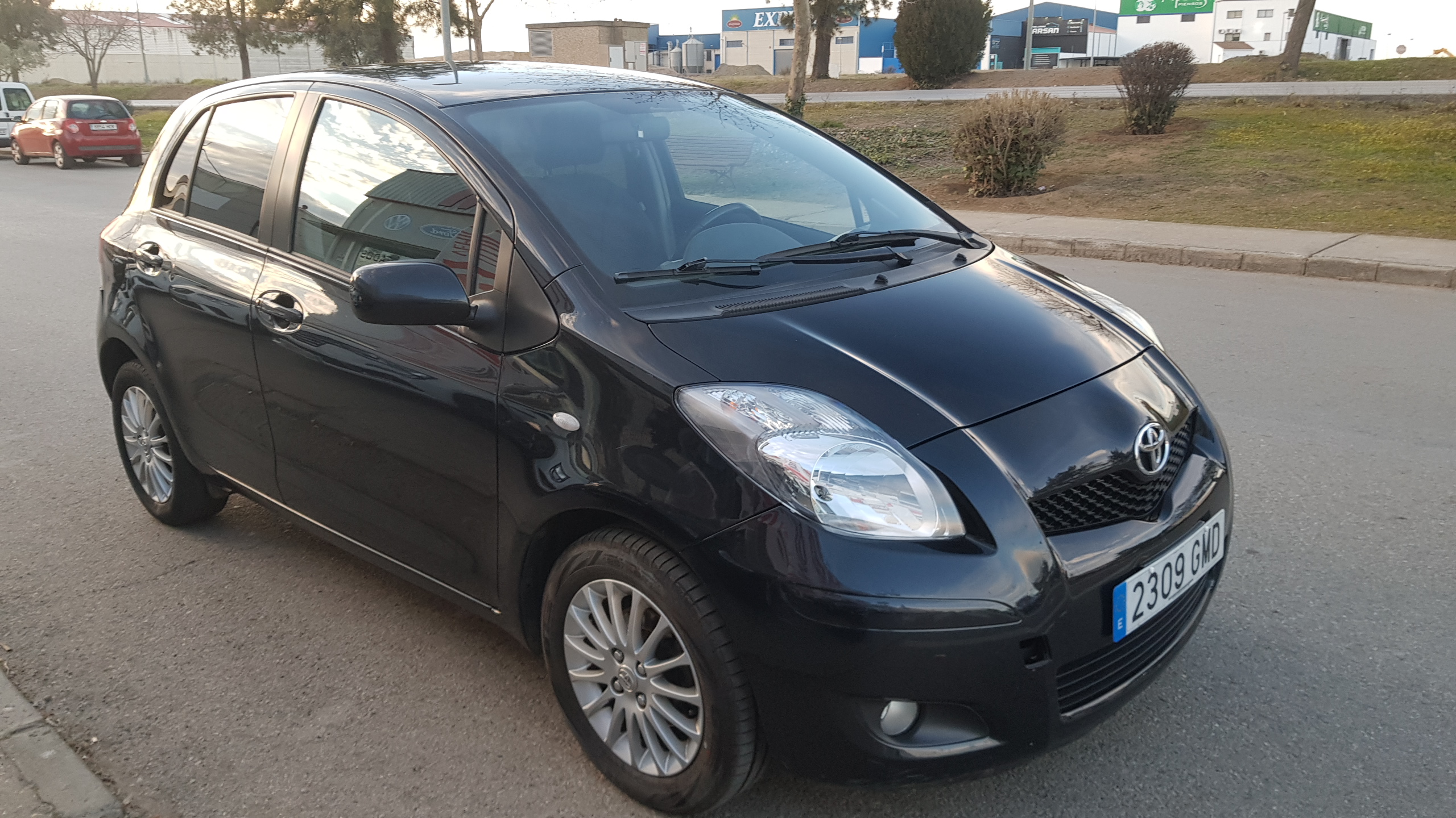 TOYOTA Yaris 1.4 D4D TS Comfortdrive: Catálogo de AUTOMOVILES MORAUTO SL TOYOTA Yaris 1.4 D4D TS Comfortdrive: Catálogo de AUTOMOVILES MORAUTO SL