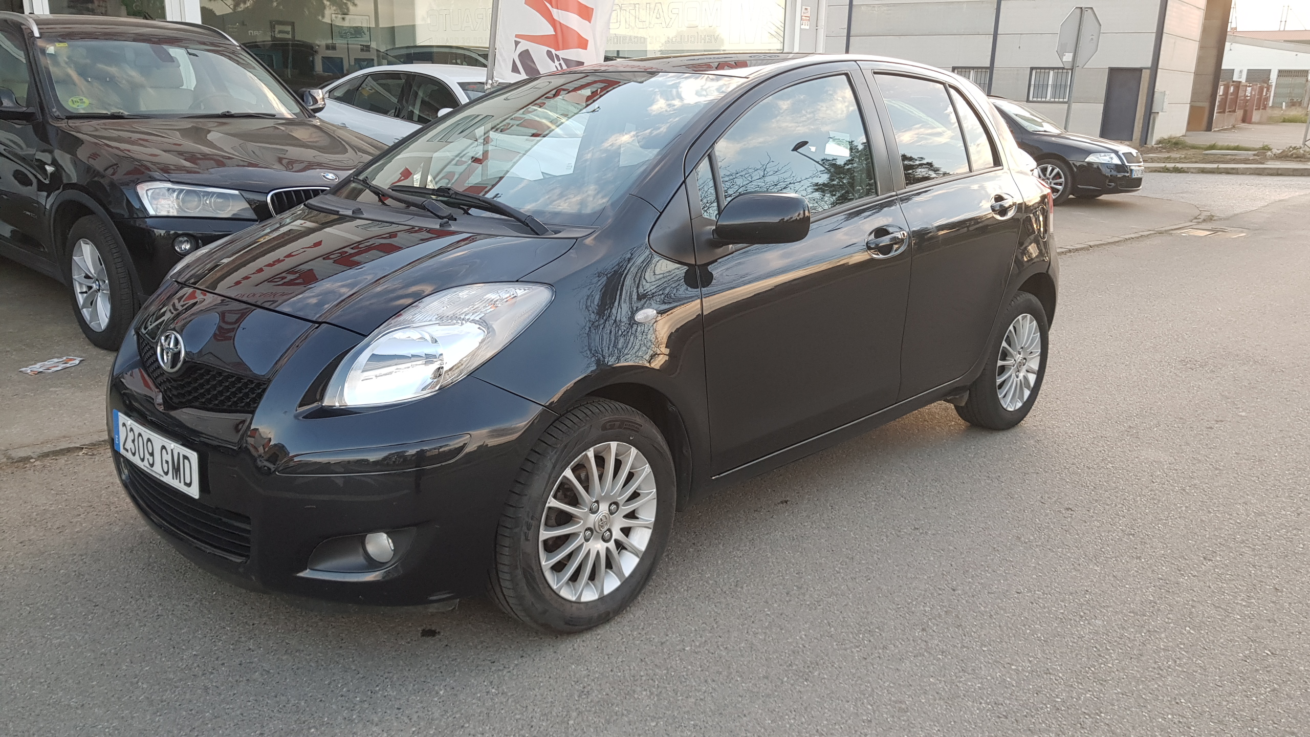 TOYOTA Yaris 1.4 D4D TS Comfortdrive: Catálogo de AUTOMOVILES MORAUTO SL TOYOTA Yaris 1.4 D4D TS Comfortdrive: Catálogo de AUTOMOVILES MORAUTO SL