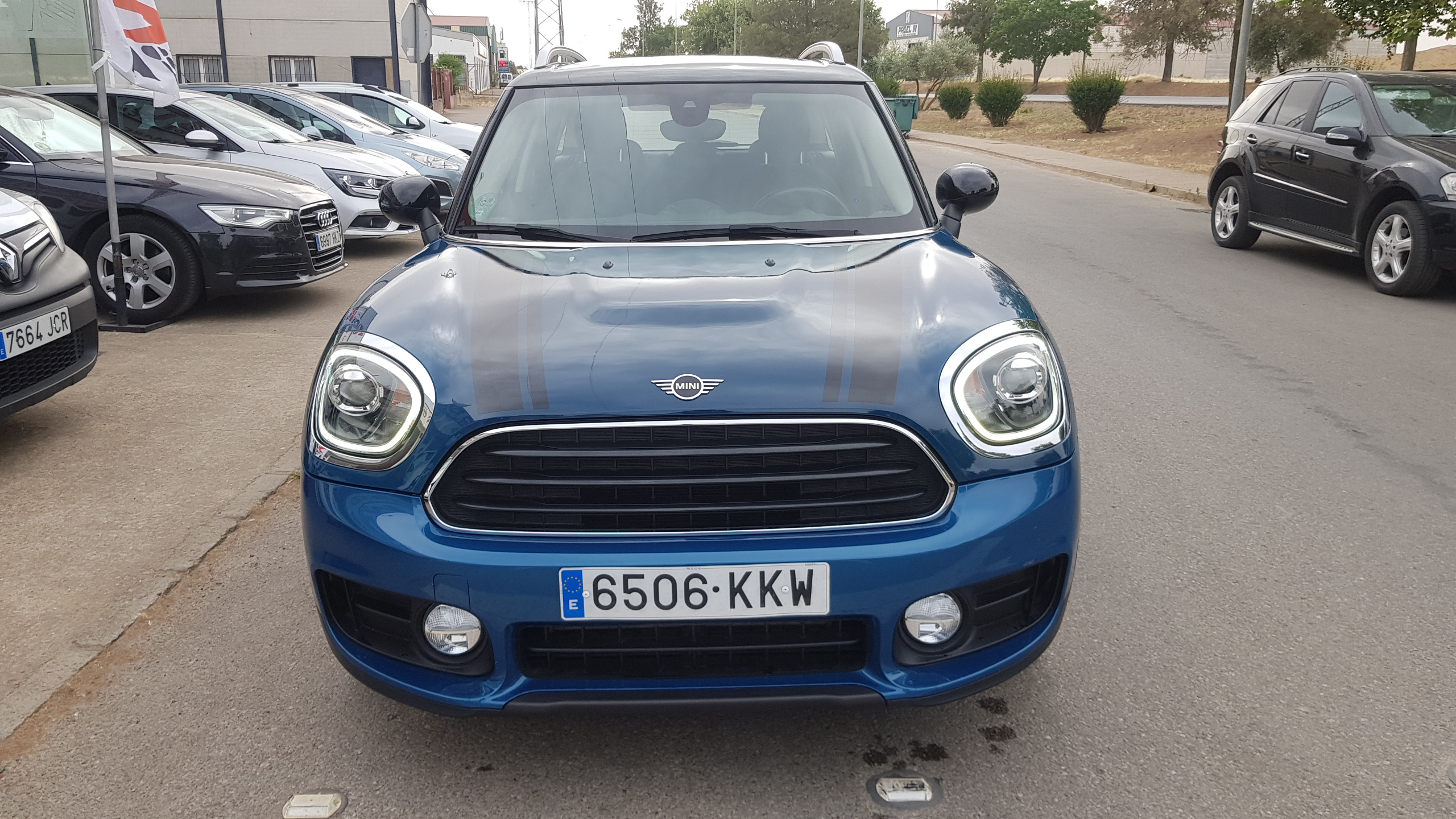MINI Countryman Cooper D: Catálogo de AUTOMOVILES MORAUTO SL MINI Countryman Cooper D: Catálogo de AUTOMOVILES MORAUTO SL
