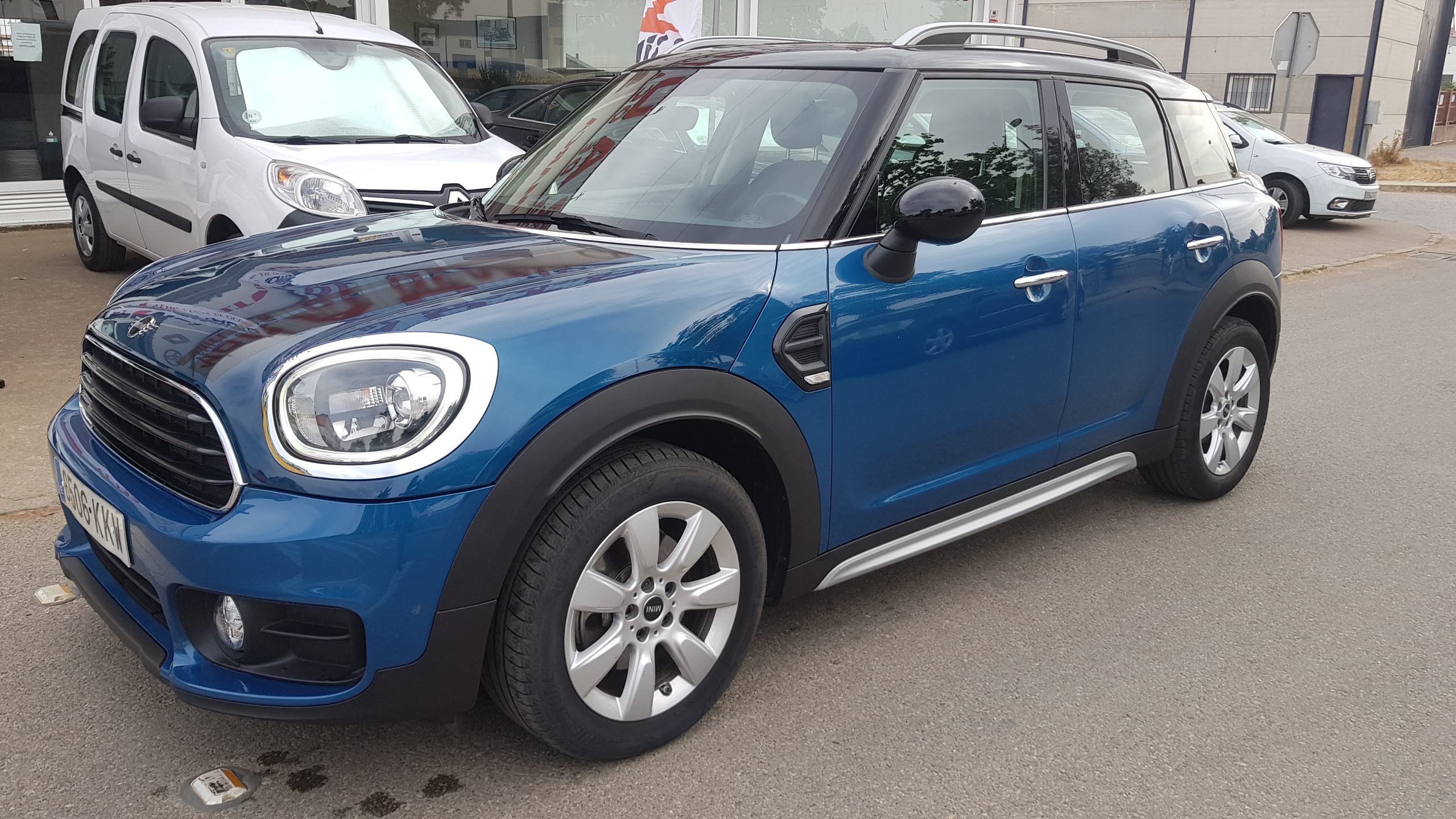 MINI Countryman Cooper D: Catálogo de AUTOMOVILES MORAUTO SL MINI Countryman Cooper D: Catálogo de AUTOMOVILES MORAUTO SL