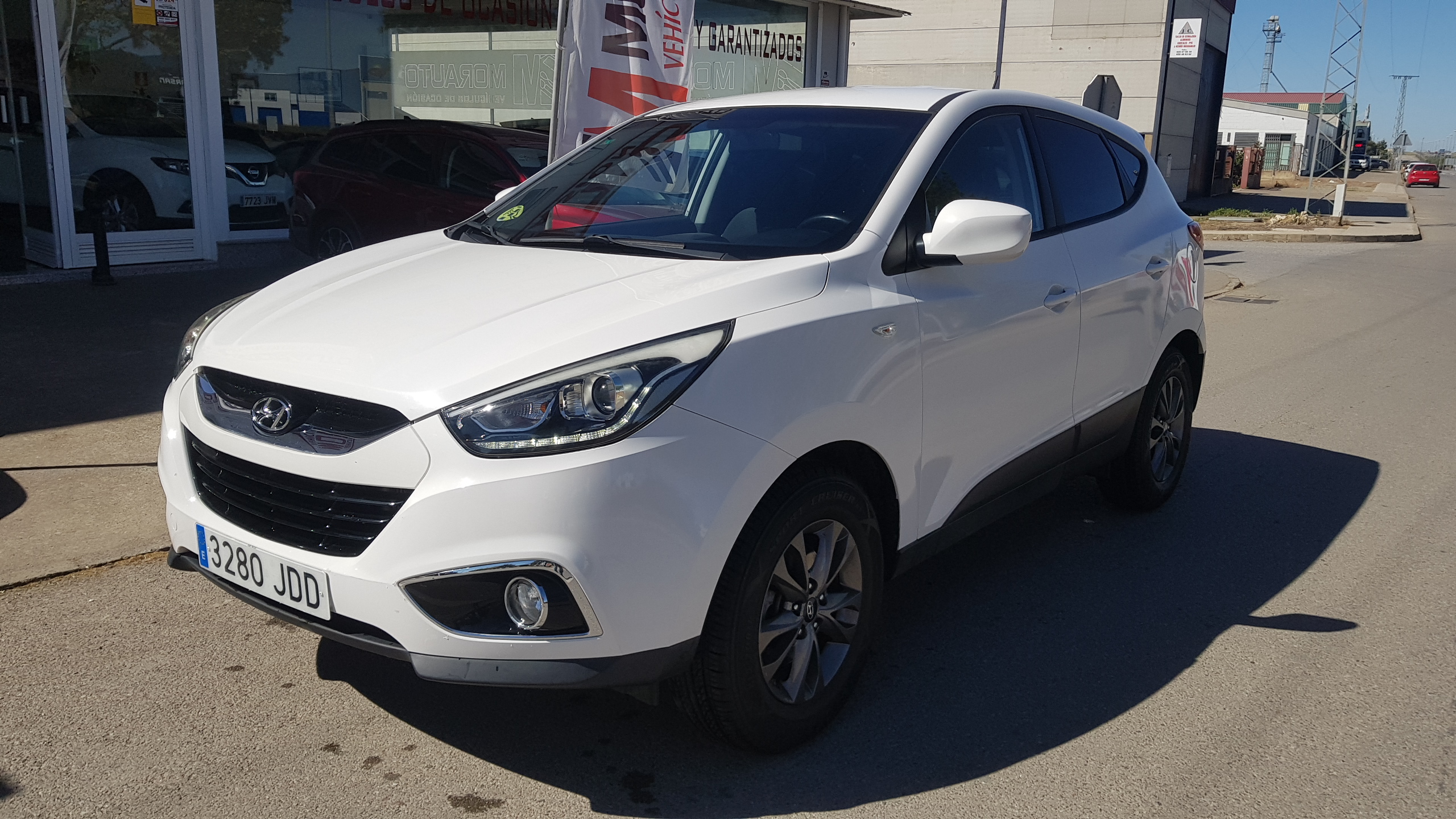 HYUNDAI ix35 1.7 CRDi BlueDrive Kosmo Klass 4x2: Catálogo de AUTOMOVILES MORAUTO SL HYUNDAI ix35 1.7 CRDi BlueDrive Kosmo Klass 4x2: Catálogo de AUTOMOVILES MORAUTO SL