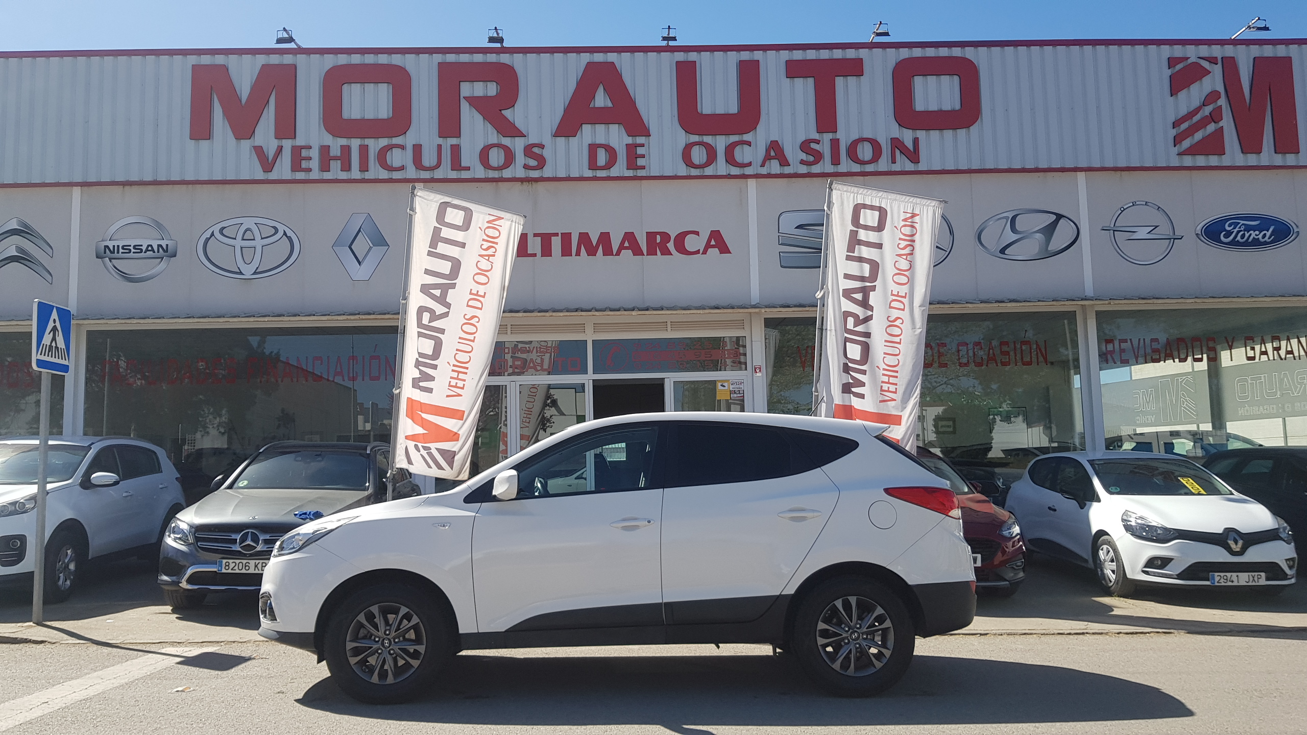 HYUNDAI ix35 1.7 CRDi BlueDrive Kosmo Klass 4x2: Catálogo de AUTOMOVILES MORAUTO SL HYUNDAI ix35 1.7 CRDi BlueDrive Kosmo Klass 4x2: Catálogo de AUTOMOVILES MORAUTO SL