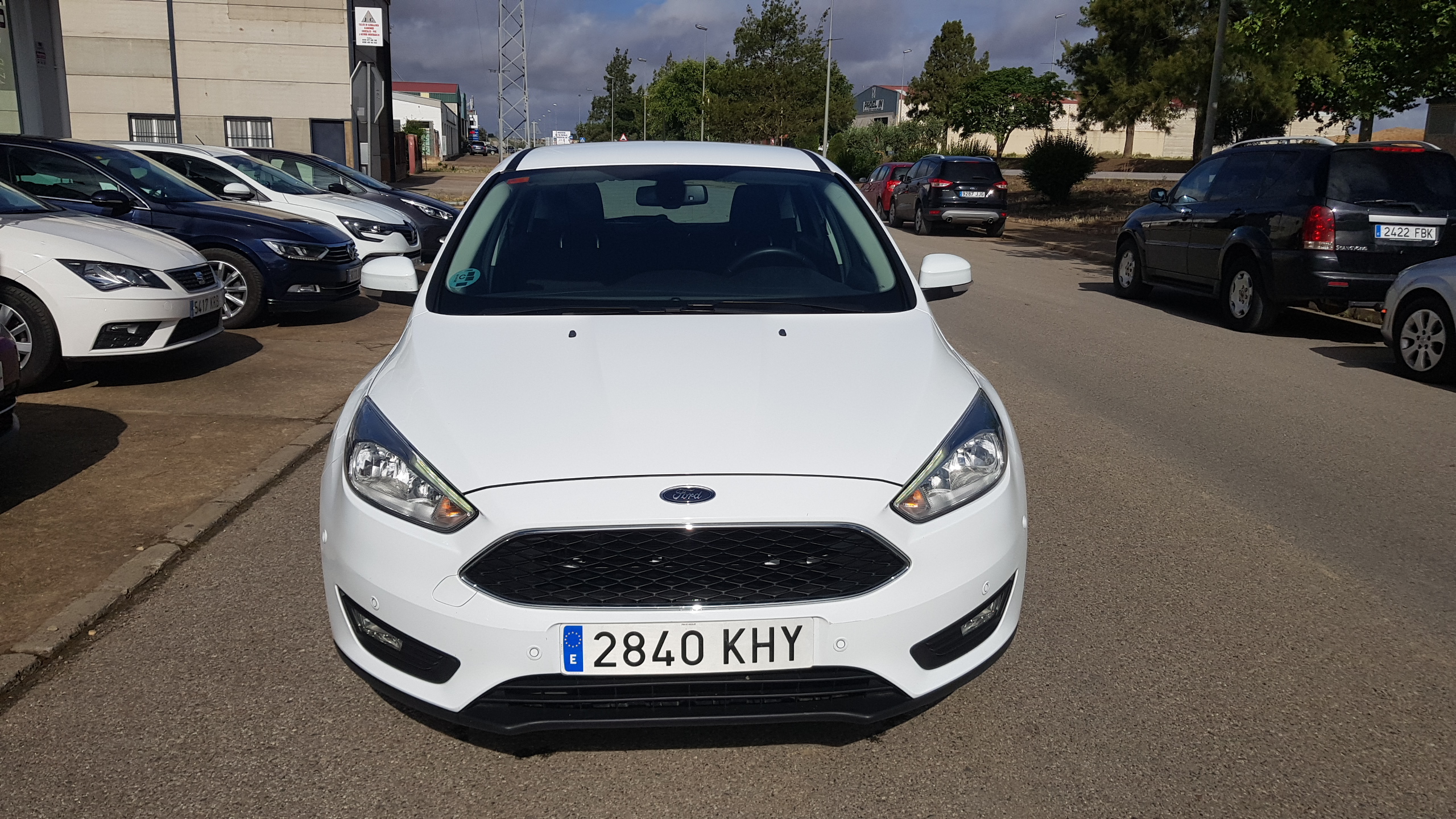FORD Focus 1.5 TDCi 88kW Business: Catálogo de AUTOMOVILES MORAUTO SL FORD Focus 1.5 TDCi 88kW Business: Catálogo de AUTOMOVILES MORAUTO SL