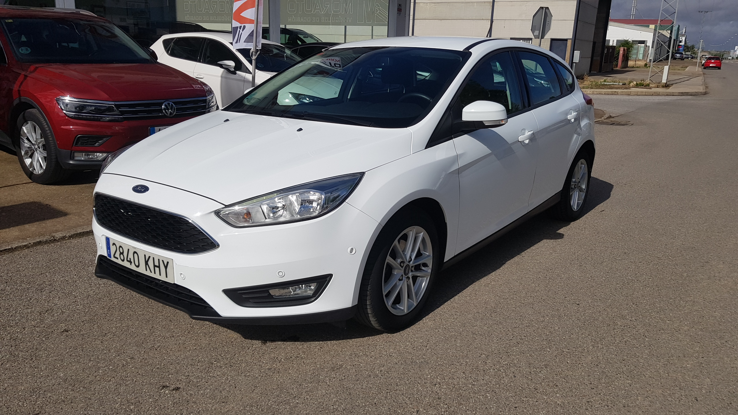 FORD Focus 1.5 TDCi 88kW Business: Catálogo de AUTOMOVILES MORAUTO SL FORD Focus 1.5 TDCi 88kW Business: Catálogo de AUTOMOVILES MORAUTO SL