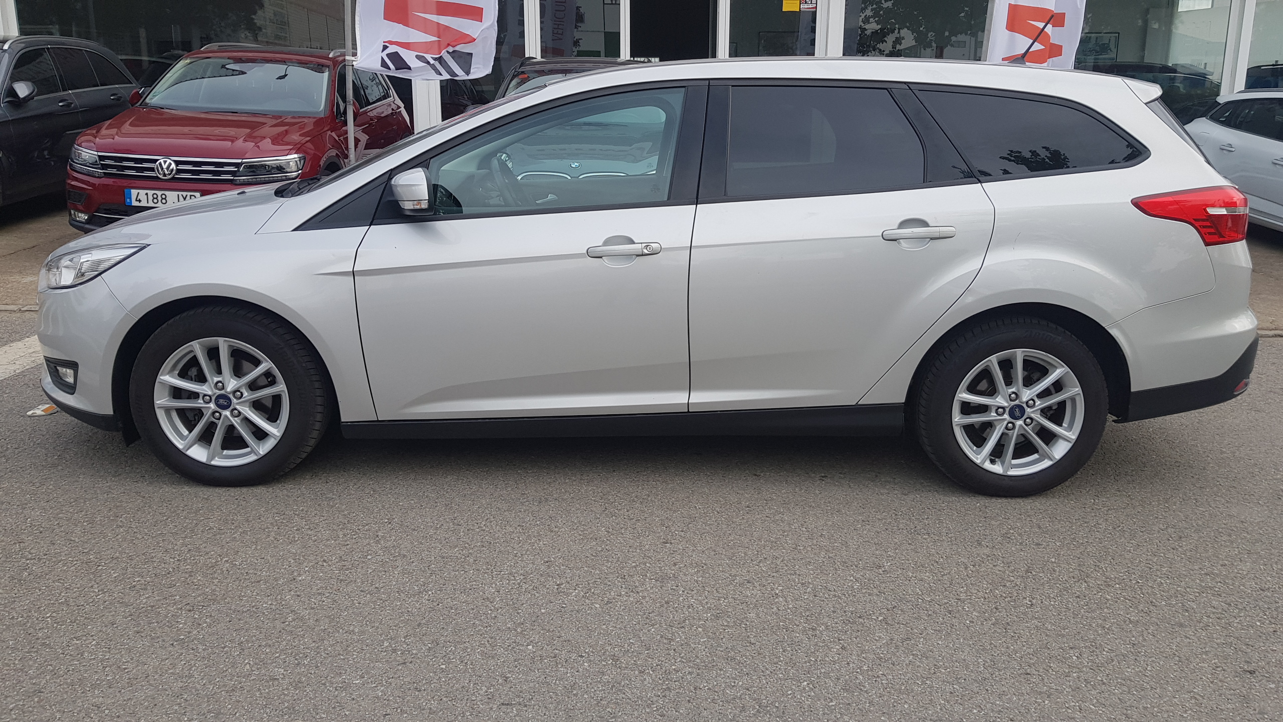 FORD Focus 1.5 TDCi E6 88kW Business Sportbreak: Catálogo de AUTOMOVILES MORAUTO SL FORD Focus 1.5 TDCi E6 88kW Business Sportbreak: Catálogo de AUTOMOVILES MORAUTO SL
