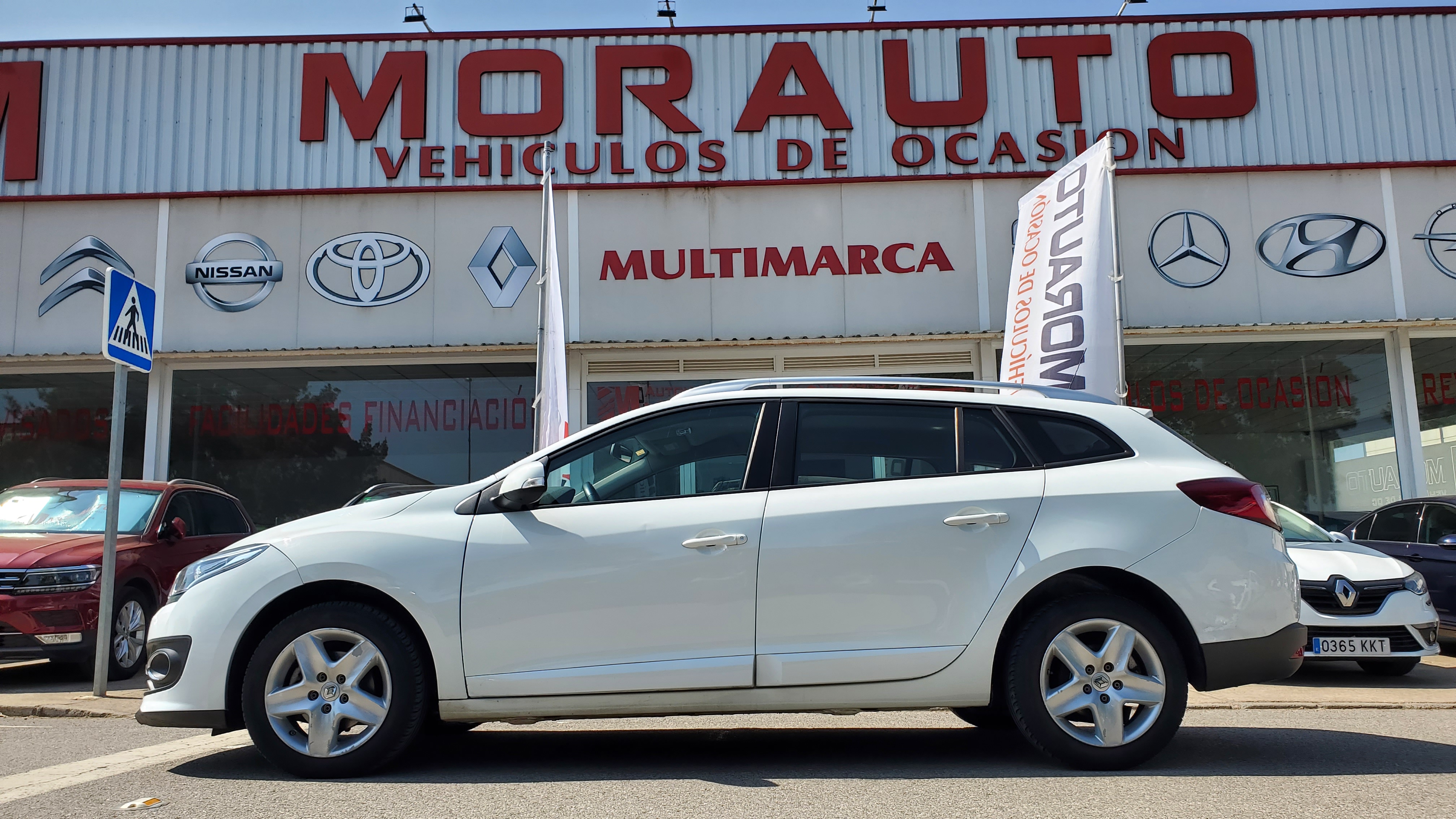 RENAULT Megane Sp. Tou. Business Energy dCi 95 SS E6: Catálogo de AUTOMOVILES MORAUTO SL RENAULT Megane Sp. Tou. Business Energy dCi 95 SS E6: Catálogo de AUTOMOVILES MORAUTO SL