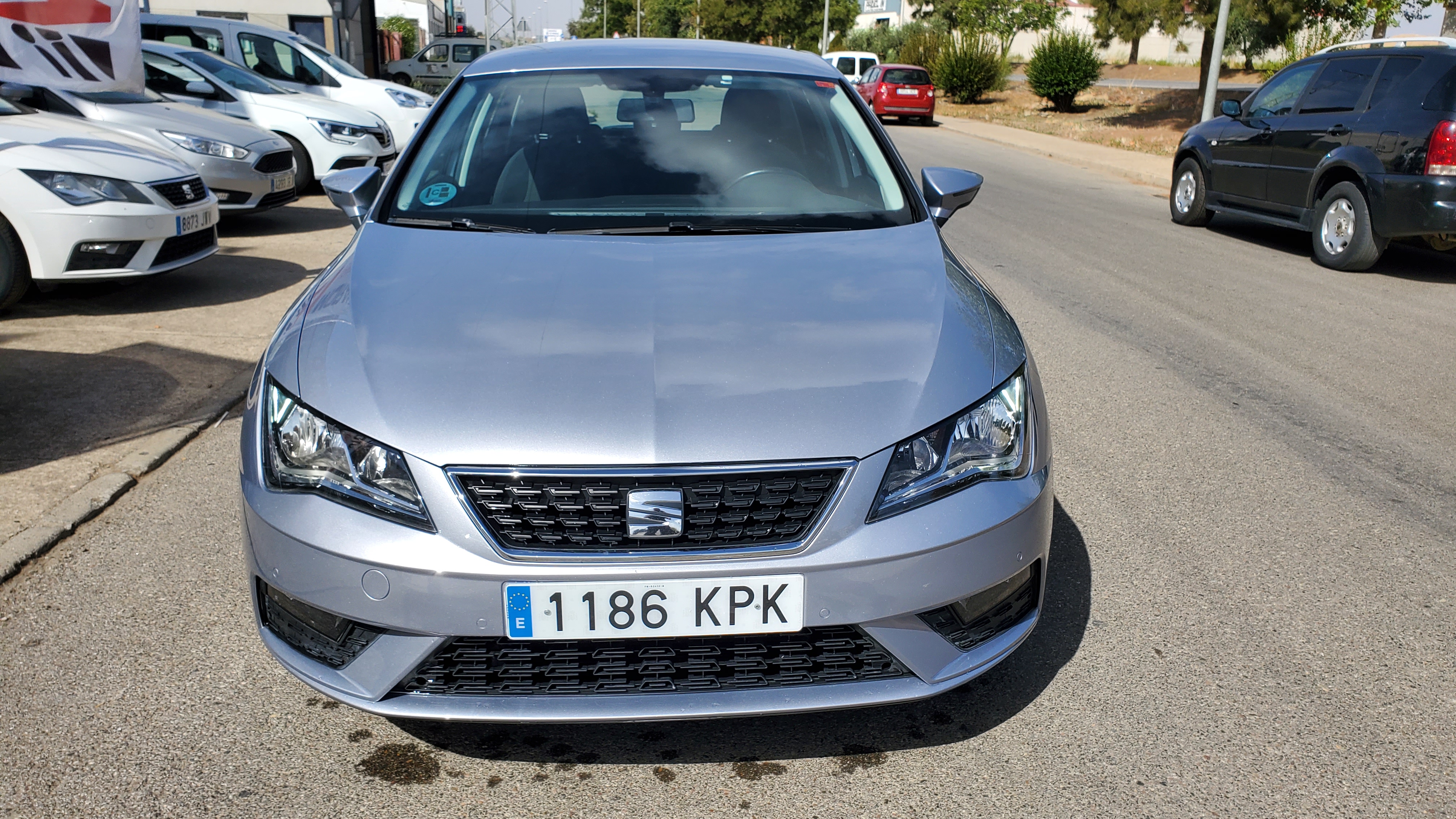 Seat Leon 1.6 TDI 85kW 115CV DSG7 StSp Style: Catálogo de AUTOMOVILES MORAUTO SL Seat Leon 1.6 TDI 85kW 115CV DSG7 StSp Style: Catálogo de AUTOMOVILES MORAUTO SL