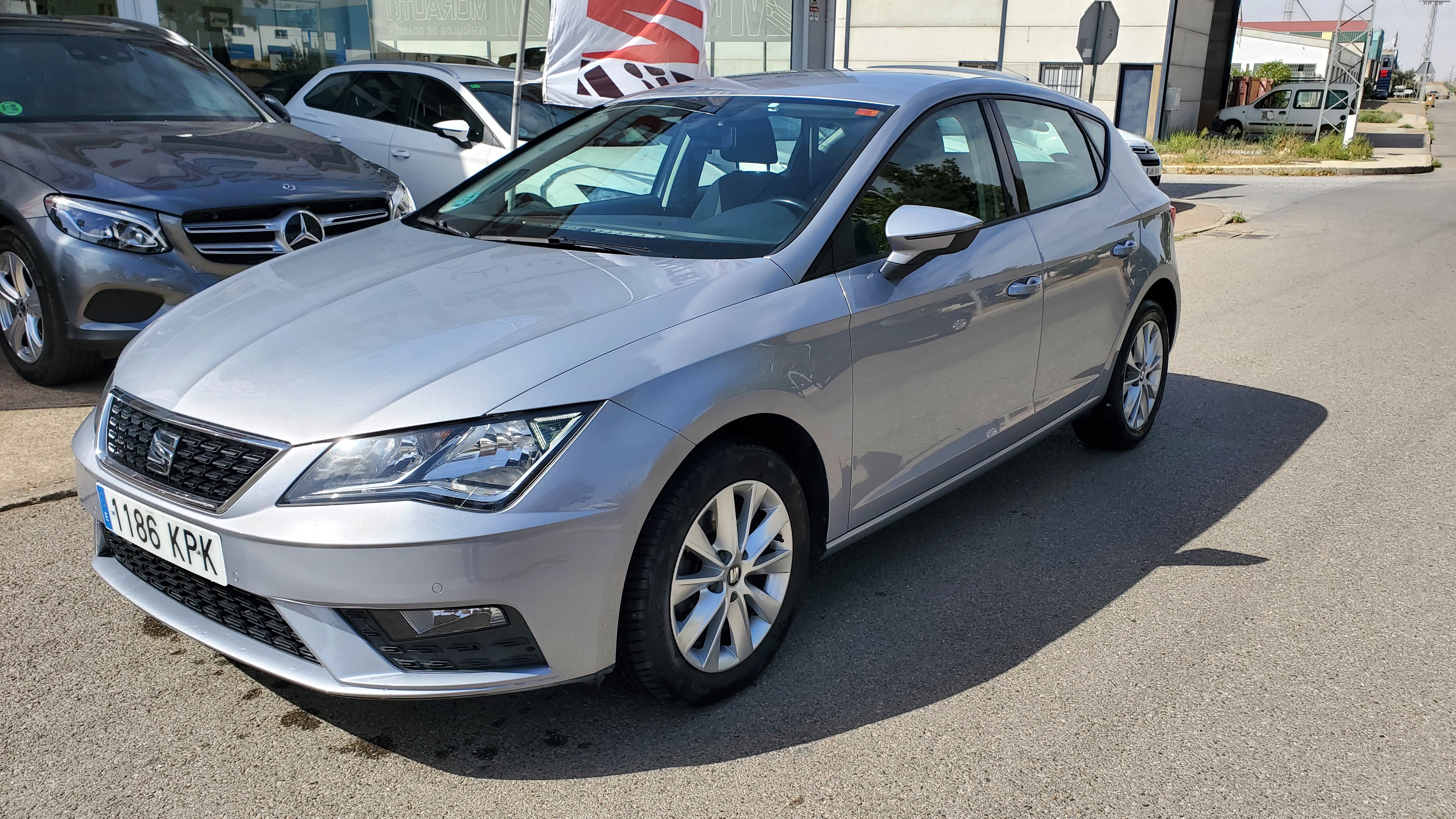 Seat Leon 1.6 TDI 85kW 115CV DSG7 StSp Style: Catálogo de AUTOMOVILES MORAUTO SL Seat Leon 1.6 TDI 85kW 115CV DSG7 StSp Style: Catálogo de AUTOMOVILES MORAUTO SL