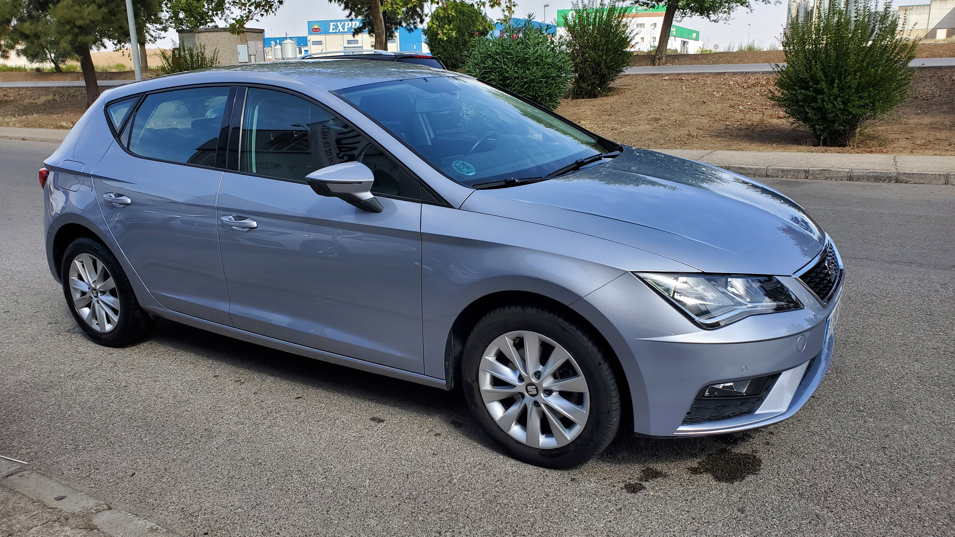 Seat Leon 1.6 TDI 85kW 115CV DSG7 StSp Style: Catálogo de AUTOMOVILES MORAUTO SL Seat Leon 1.6 TDI 85kW 115CV DSG7 StSp Style: Catálogo de AUTOMOVILES MORAUTO SL