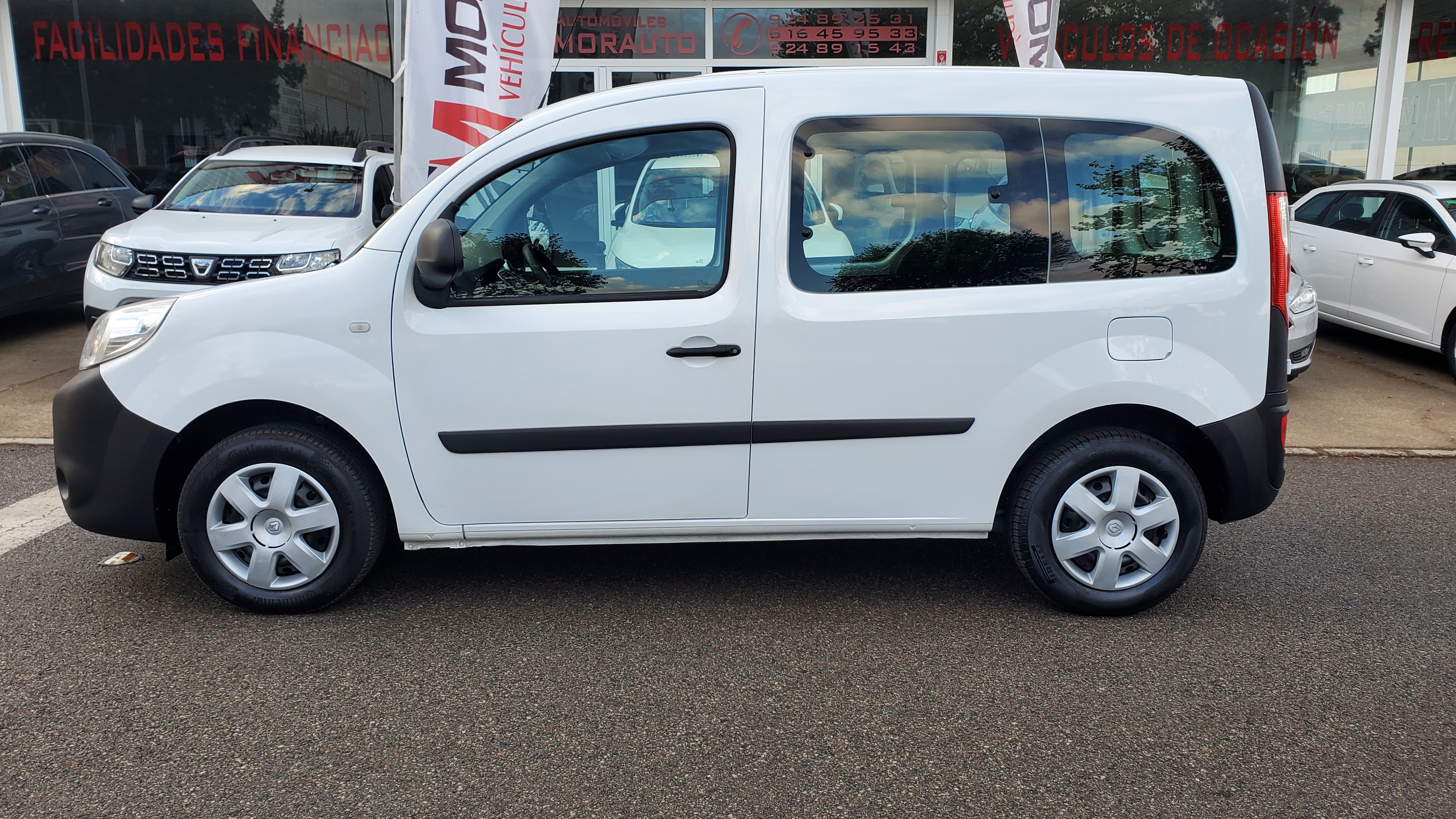 RENAULT Kangoo Combi Profesional M1AF En. dCi 55kW 75CV E6: Catálogo de AUTOMOVILES MORAUTO SL RENAULT Kangoo Combi Profesional M1AF En. dCi 55kW 75CV E6: Catálogo de AUTOMOVILES MORAUTO SL