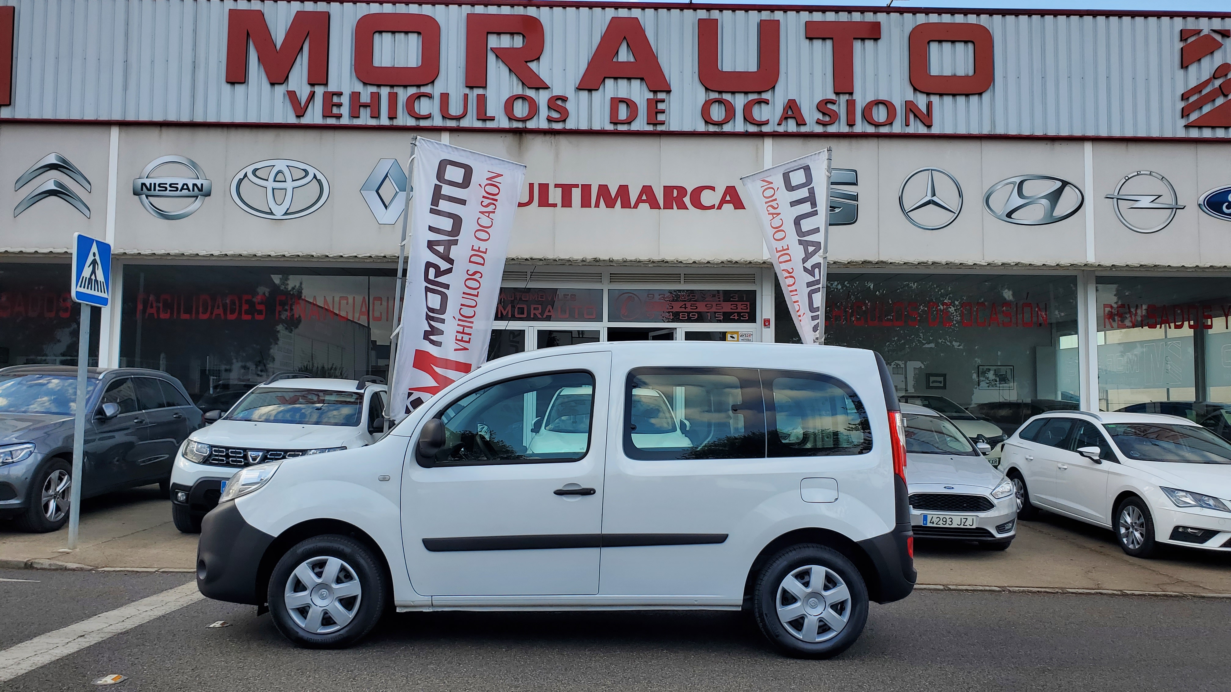 RENAULT Kangoo Combi Profesional M1AF En. dCi 55kW 75CV E6: Catálogo de AUTOMOVILES MORAUTO SL RENAULT Kangoo Combi Profesional M1AF En. dCi 55kW 75CV E6: Catálogo de AUTOMOVILES MORAUTO SL