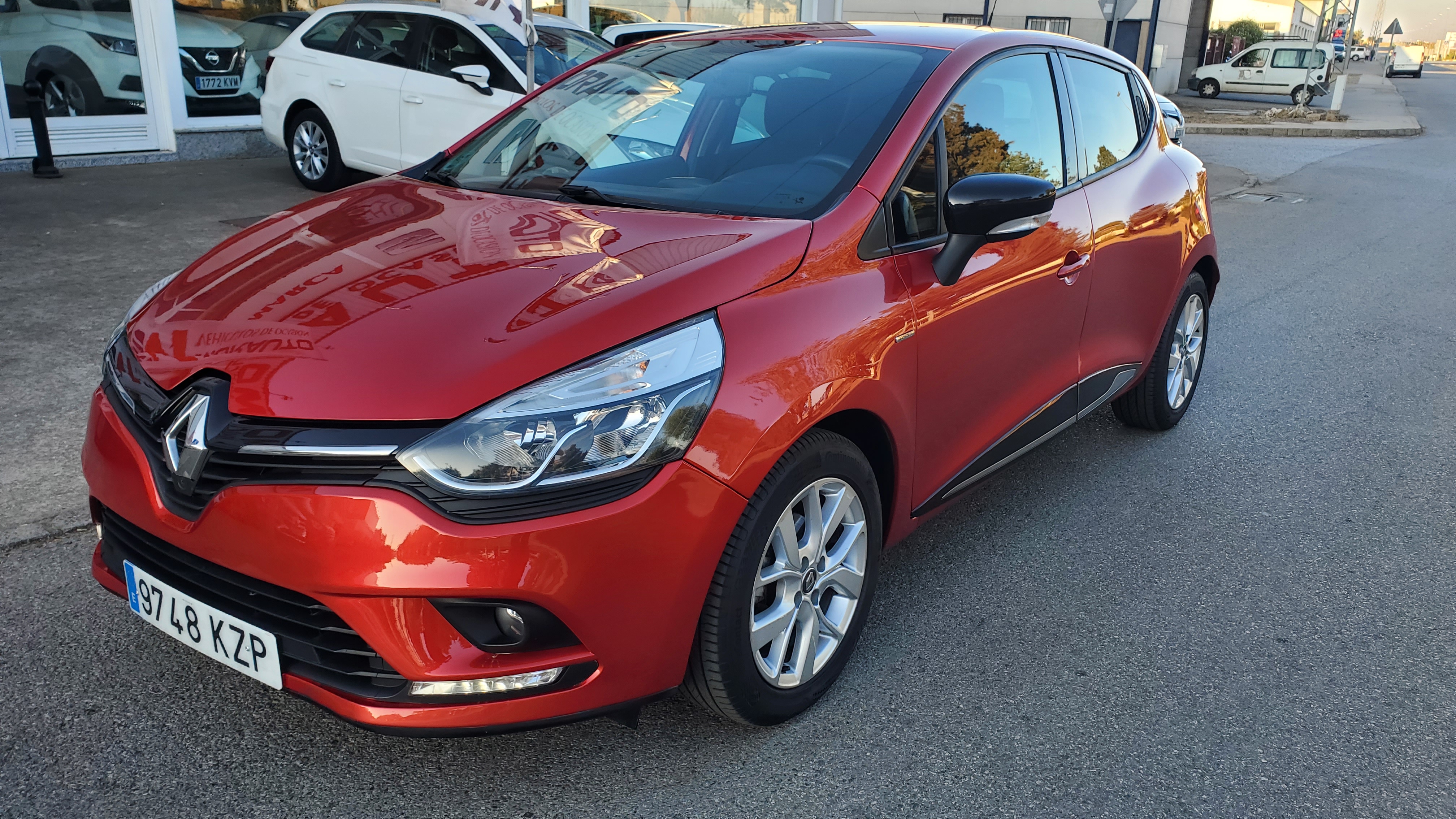 RENAULT Clio Limited dCi 55kW 75CV: Catálogo de AUTOMOVILES MORAUTO SL RENAULT Clio Limited dCi 55kW 75CV: Catálogo de AUTOMOVILES MORAUTO SL