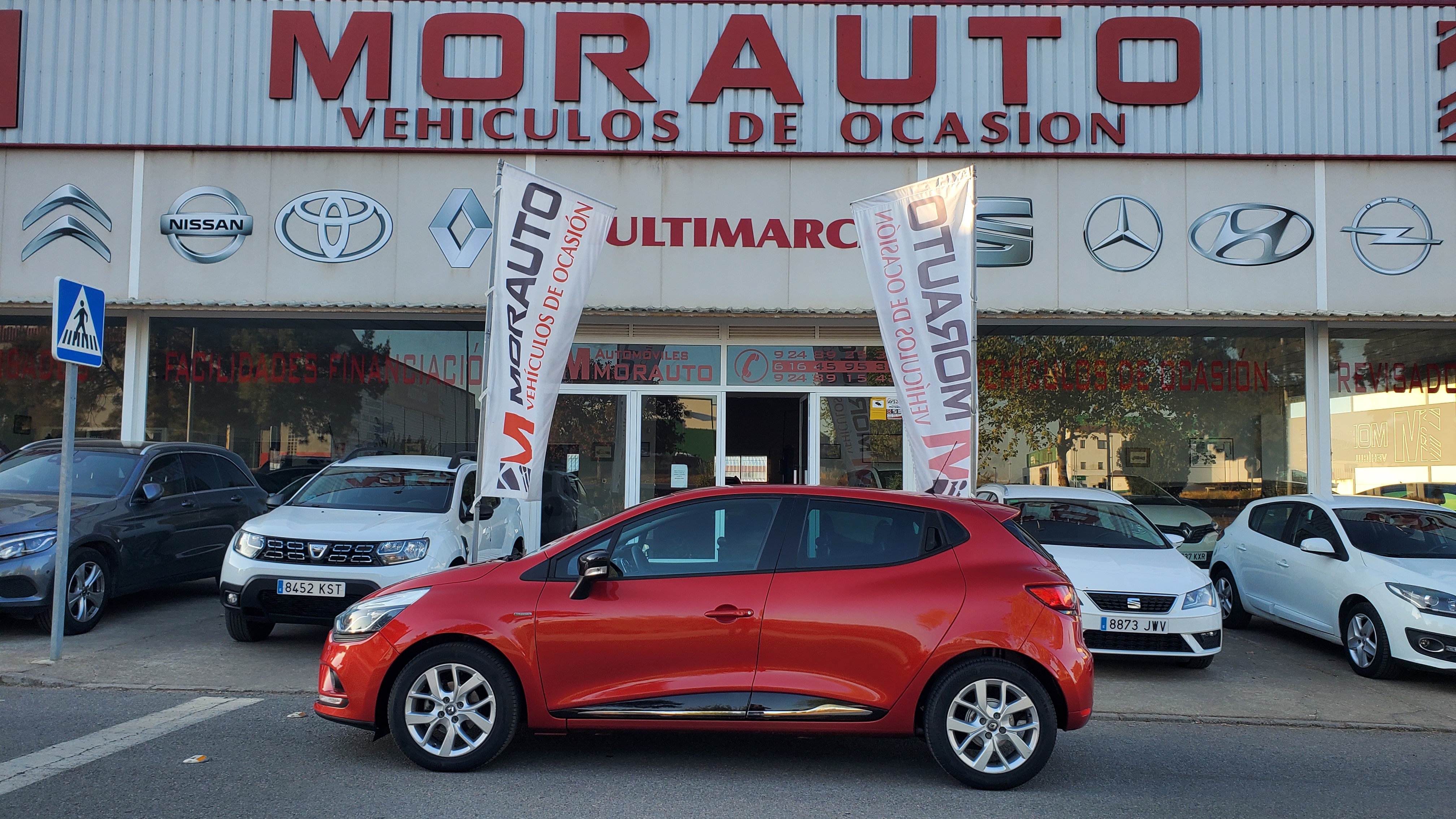 RENAULT Clio Limited dCi 55kW 75CV: Catálogo de AUTOMOVILES MORAUTO SL RENAULT Clio Limited dCi 55kW 75CV: Catálogo de AUTOMOVILES MORAUTO SL
