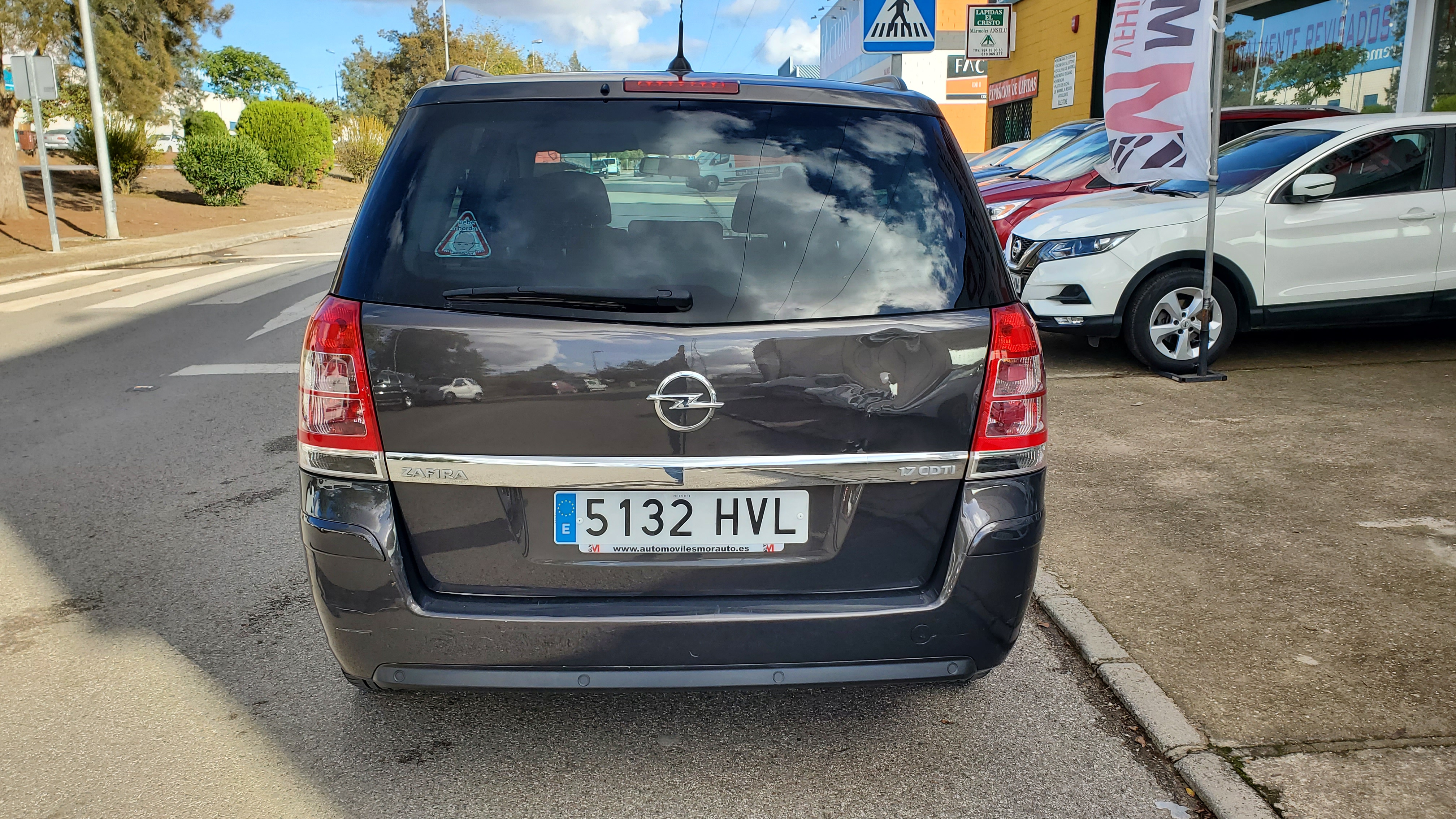 OPEL Zafira 1.7 CDTi 110 CV Family: Catálogo de AUTOMOVILES MORAUTO SL OPEL Zafira 1.7 CDTi 110 CV Family: Catálogo de AUTOMOVILES MORAUTO SL