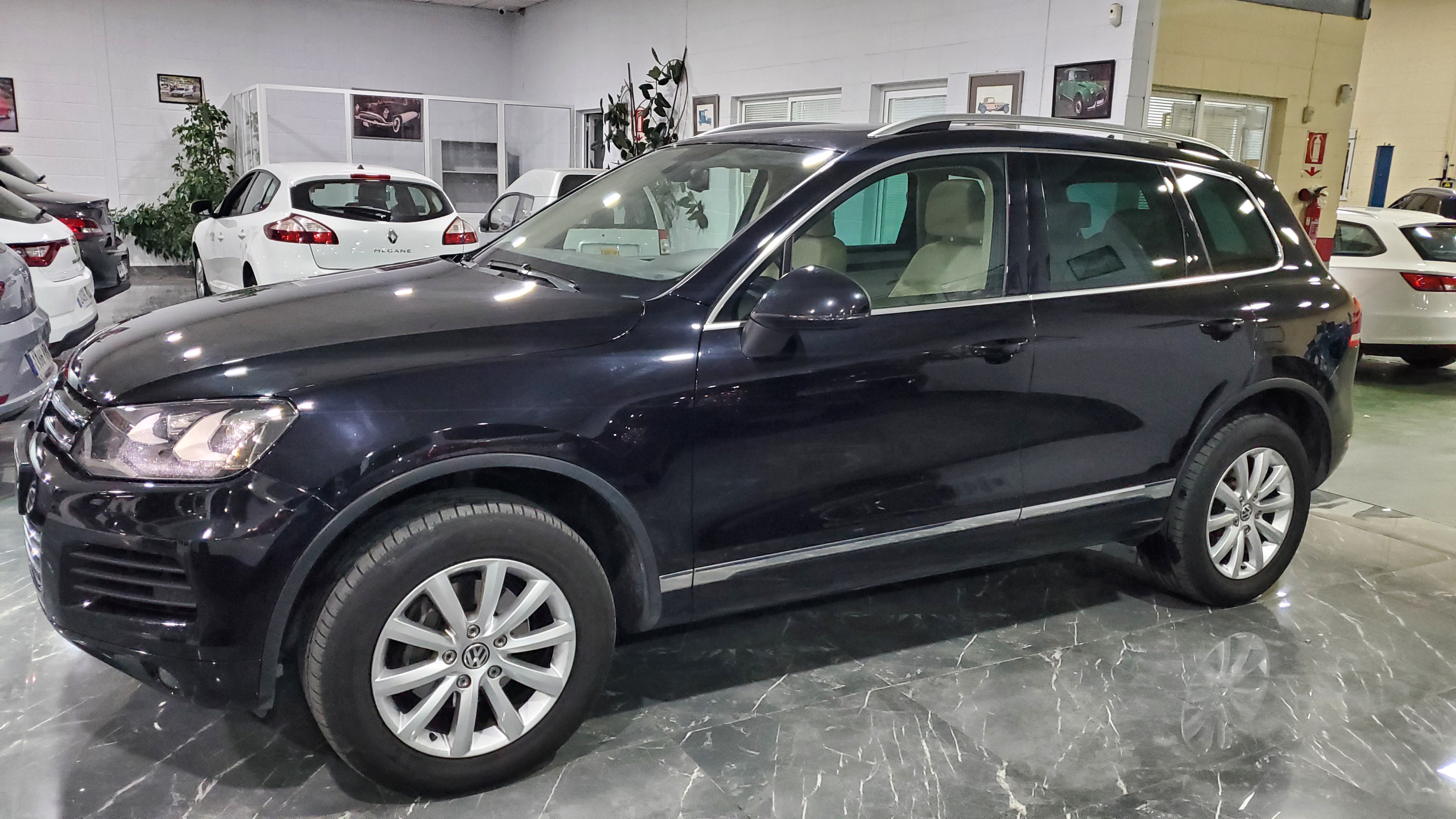 VOLKSWAGEN Touareg 3.0 V6 TDI 245 Tiptronic BlueMotion Tech: Catálogo de AUTOMOVILES MORAUTO SL VOLKSWAGEN Touareg 3.0 V6 TDI 245 Tiptronic BlueMotion Tech: Catálogo de AUTOMOVILES MORAUTO SL