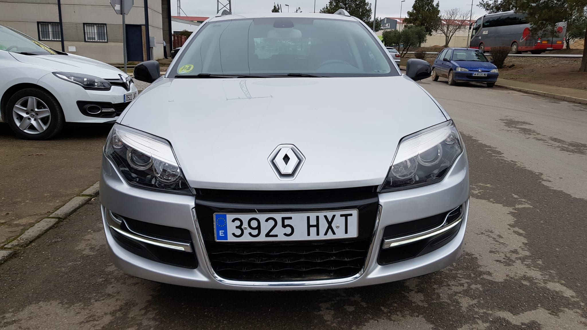 Renault Laguna G.t. 2.0dci Energy Limited 130: Catálogo de AUTOMOVILES MORAUTO SL Renault Laguna G.t. 2.0dci Energy Limited 130: Catálogo de AUTOMOVILES MORAUTO SL