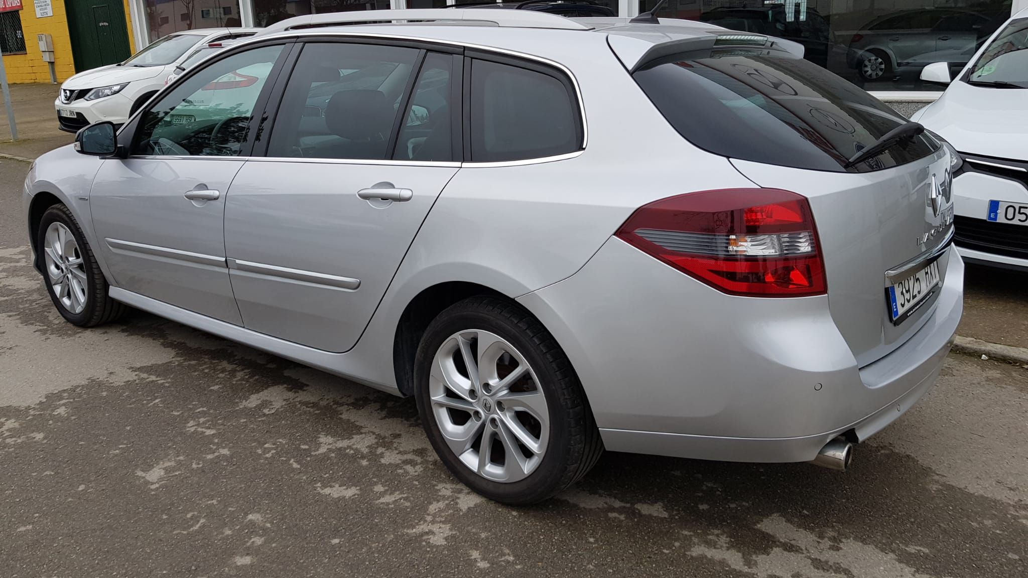 Renault Laguna G.t. 2.0dci Energy Limited 130: Catálogo de AUTOMOVILES MORAUTO SL Renault Laguna G.t. 2.0dci Energy Limited 130: Catálogo de AUTOMOVILES MORAUTO SL