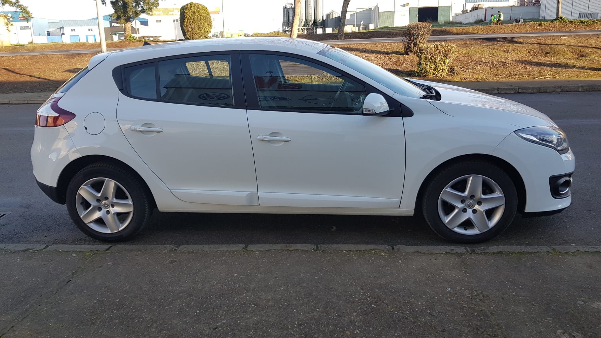 Renault Mégane 1.5dci Energy Business 81kw: Catálogo de AUTOMOVILES MORAUTO SL Renault Mégane 1.5dci Energy Business 81kw: Catálogo de AUTOMOVILES MORAUTO SL