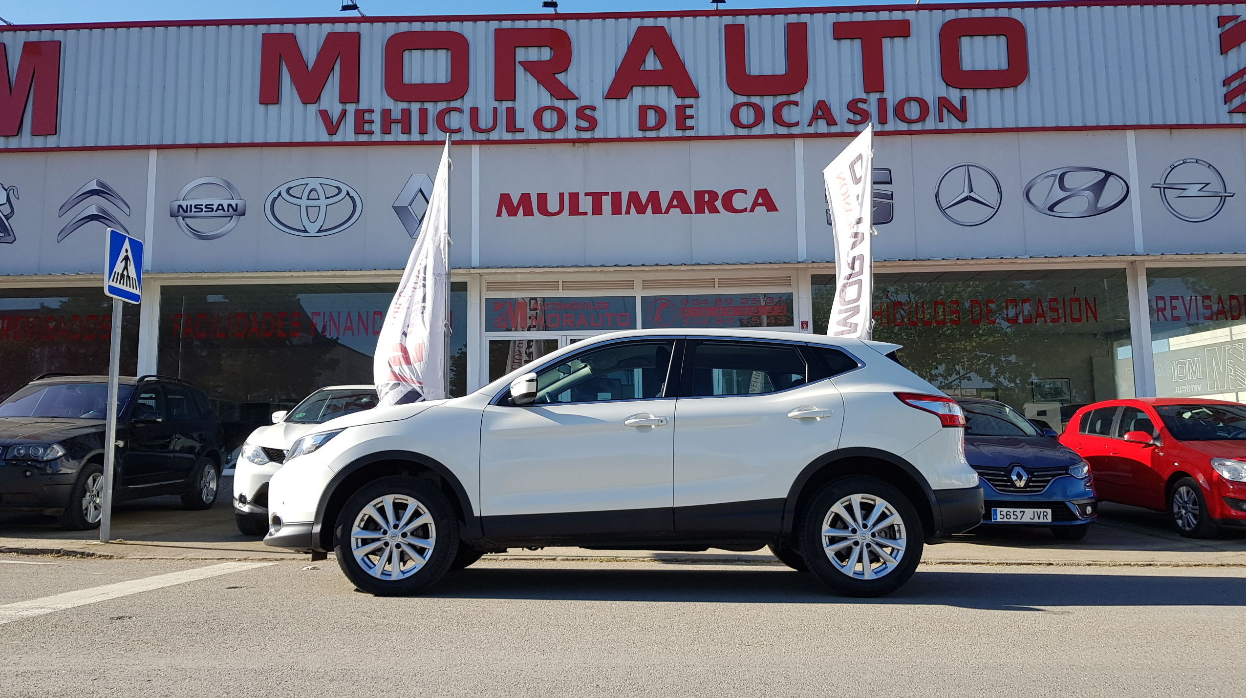 Nissan Qashqai 1.5 dci 110 cv: Catálogo de AUTOMOVILES MORAUTO SL Nissan Qashqai 1.5 dci 110 cv: Catálogo de AUTOMOVILES MORAUTO SL