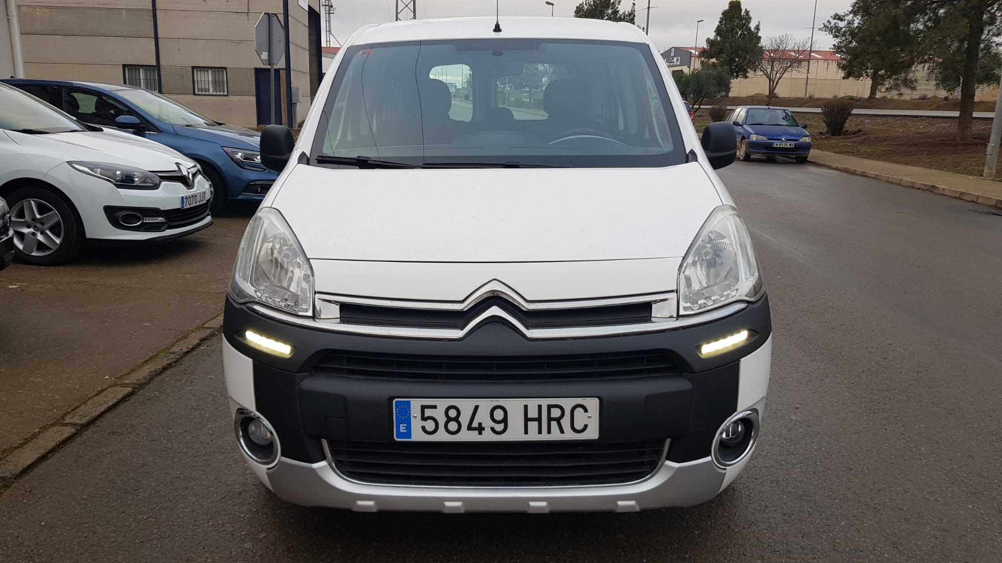Citroen Berlingo Multispace 1.6hdi Tonic 75: Catálogo de AUTOMOVILES MORAUTO SL Citroen Berlingo Multispace 1.6hdi Tonic 75: Catálogo de AUTOMOVILES MORAUTO SL