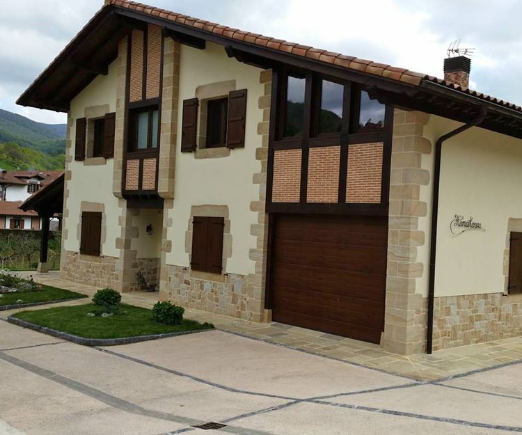 Construcción de viviendas unifamiliares nuevas en Navarra