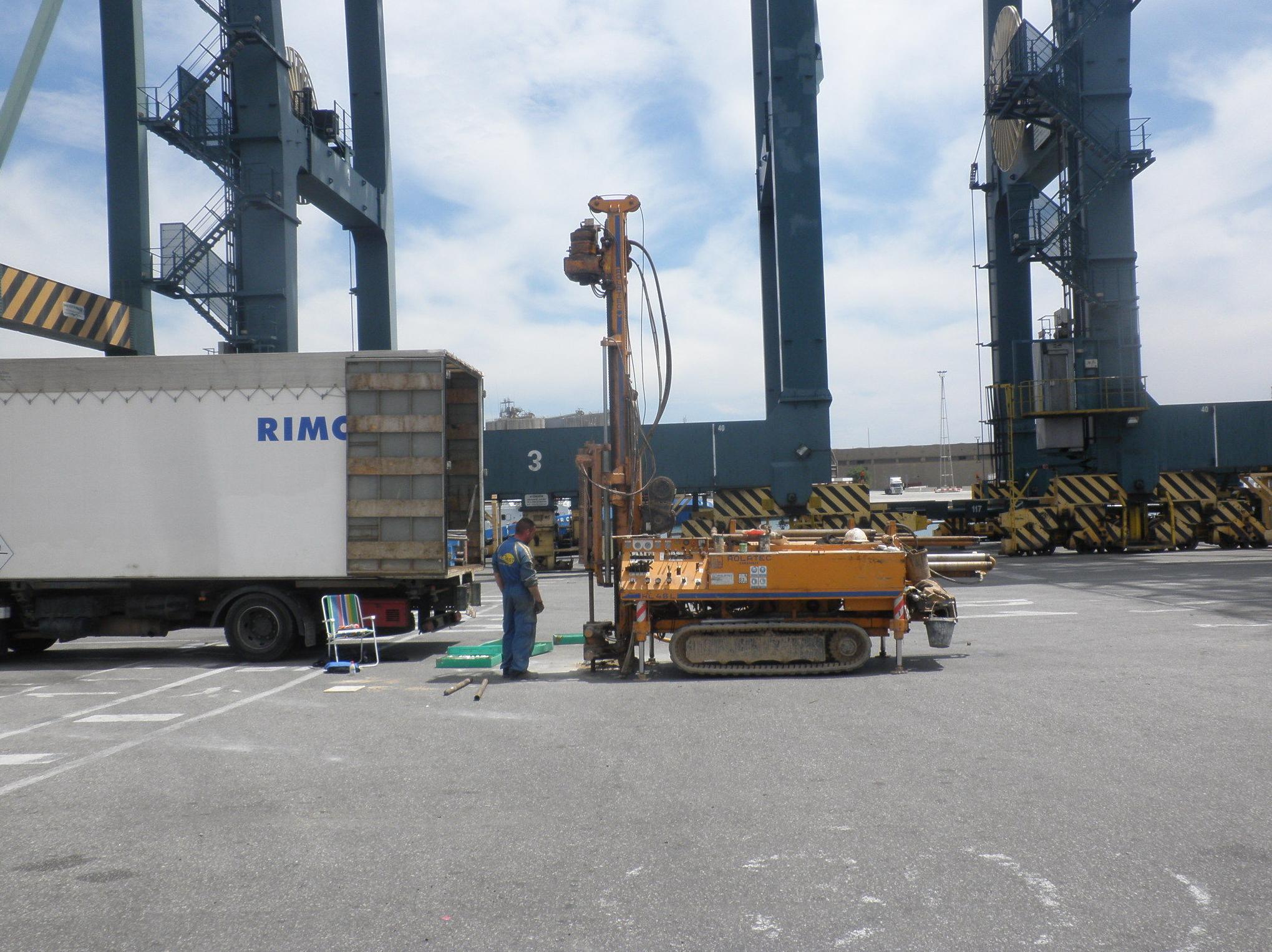 Asistencia Técnica a la redacción del Estudio Geotécnico para el "Proyecto de nueva construcción de una nave industrial en la terminal de TERCAT en el muelle “Princep d’Espanya” del Port de Barcelona. (Barcelona). Ref. EG0379-2013. Asistencia Técnica a la redacción del Estudio Geotécnico para el "Proyecto de nueva construcción de una nave industrial en la terminal de TERCAT en el muelle “Princep d’Espanya” del Port de Barcelona. (Barcelona). Ref. EG0379-2013.