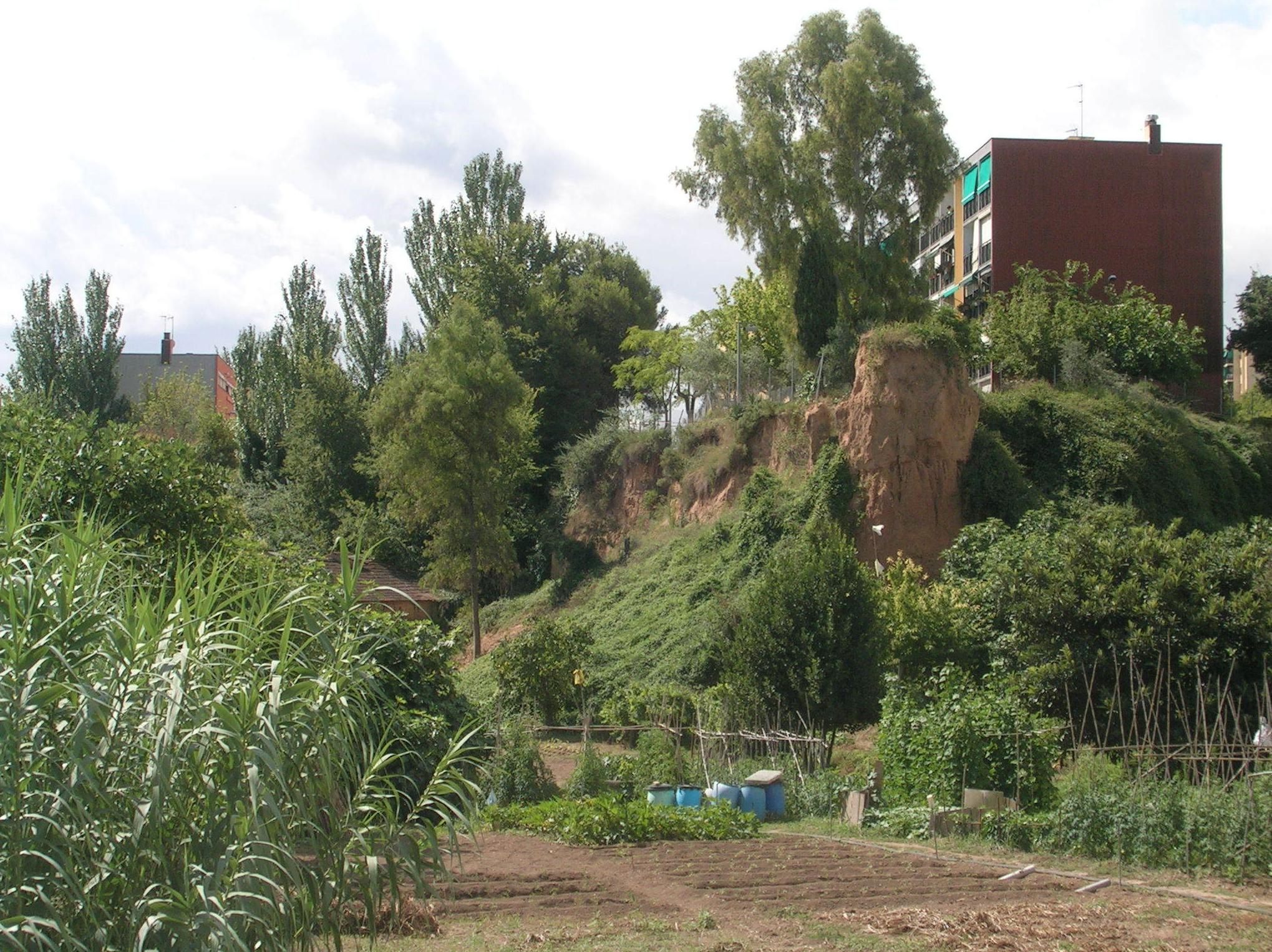 Estudio de estabilidad de taludes para el "Proyecto de restauración ambiental del talud localizado en el límite este de la Pl de Sant Roc". TM Rubí (Barcelona) REf. EG354-2011. Estudio de estabilidad de taludes para el "Proyecto de restauración ambiental del talud localizado en el límite este de la Pl de Sant Roc". TM Rubí (Barcelona) REf. EG354-2011.