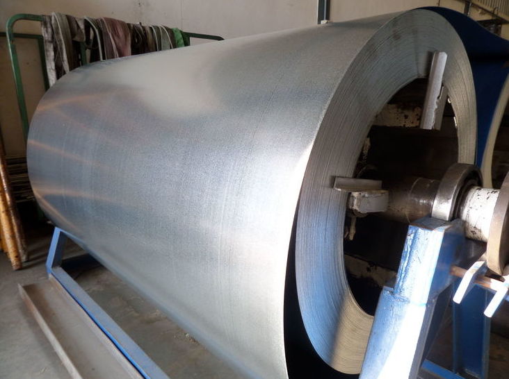 Fabricación y montaje de conductos metálicos para ventilación de chimeneas, salidas de humo, ventilación industrial, con servicio en toda España. Fabricación y montaje de conductos metálicos para ventilación de chimeneas, salidas de humo, ventilación industrial, con servicio en toda España.