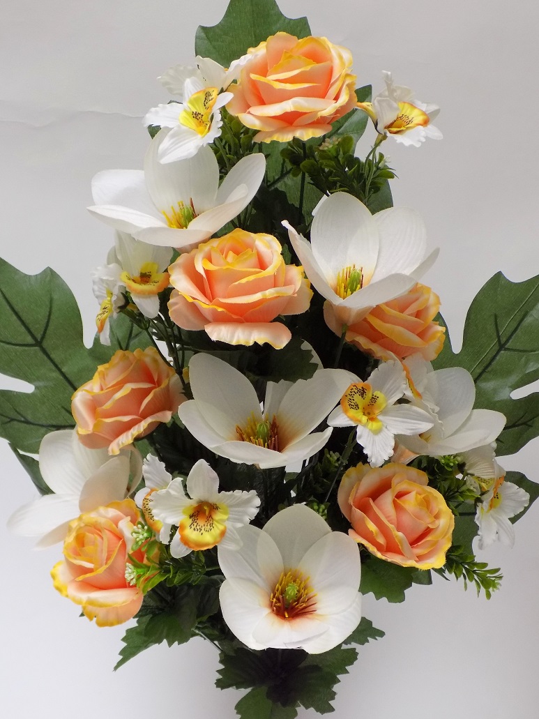 RAMO ENCARADOx18 ROSAS+MAGNOLIAS (65CM)/ SALMON REF: 40082SAL PRECIO: 5,50€ RAMO ENCARADOx18 ROSAS+MAGNOLIAS (65CM)/ SALMON REF: 40082SAL PRECIO: 5,50€