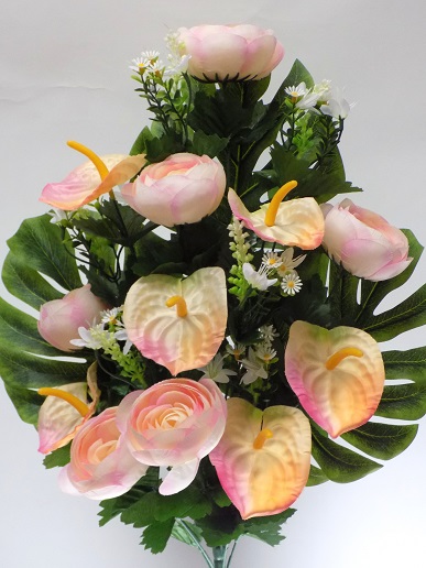 RAMO ENCARADO DE RANUNCULO Y ANTHURIUM (60CM)/ ROSA REF: 40146ROS PRECIO: 7,75€ RAMO ENCARADO DE RANUNCULO Y ANTHURIUM (60CM)/ ROSA REF: 40146ROS PRECIO: 7,75€