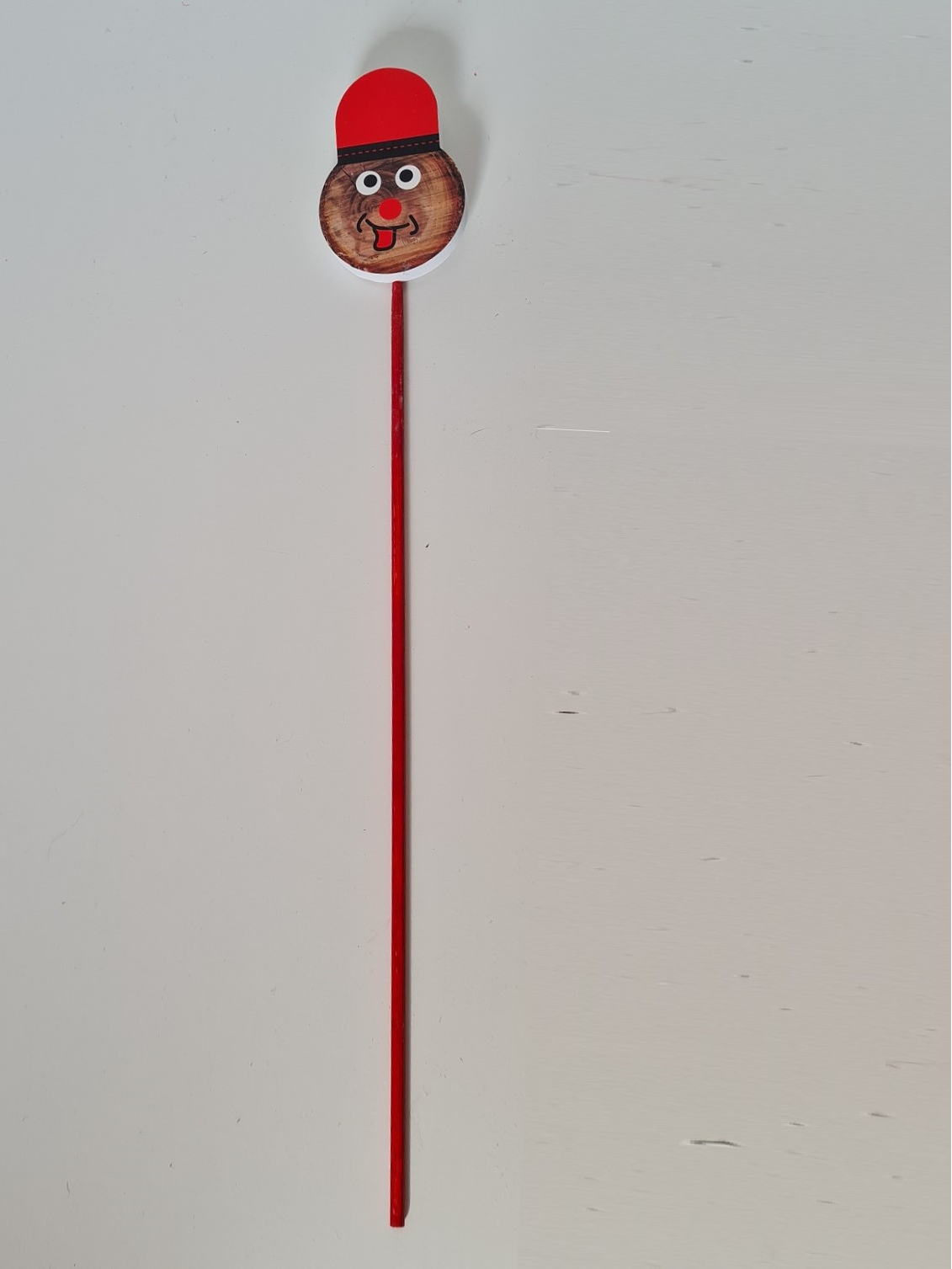 PQTEx24 PICKS CAGA TIO DE CARTON PLUMA (29CM)/ ROJO REF: 24110 PRECIO: 9,60€/PQTE (0,40€/UD) PQTEx24 PICKS CAGA TIO DE CARTON PLUMA (29CM)/ ROJO REF: 24110 PRECIO: 9,60€/PQTE (0,40€/UD)