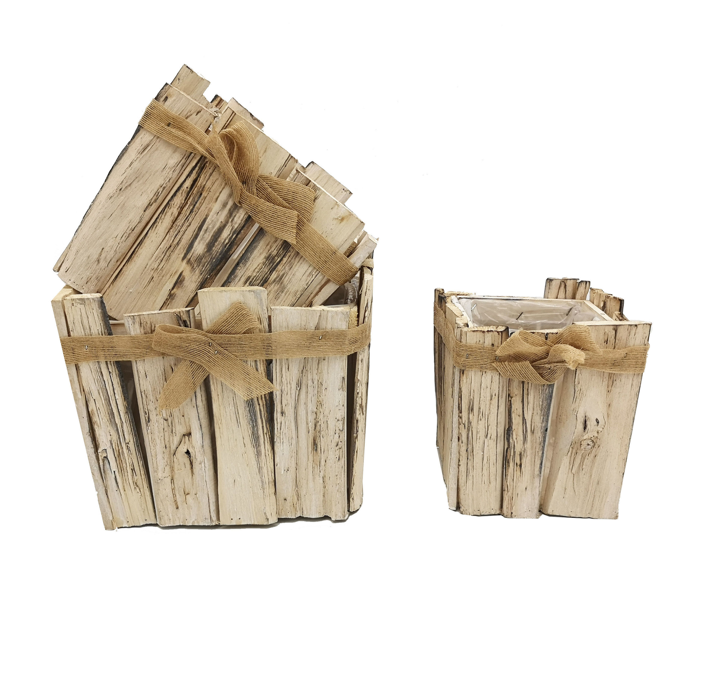 SETx3 CENTROS CUADRADOS DE LISTONES DE MADERA AHUMADA C/LAZO DE YUTE (P 17X17 H20-G 28X28 H24CM) REF: D0315.53 PRECIO: 17,00€ SETx3 CENTROS CUADRADOS DE LISTONES DE MADERA AHUMADA C/LAZO DE YUTE (P 17X17 H20-G 28X28 H24CM) REF: D0315.53 PRECIO: 17,00€