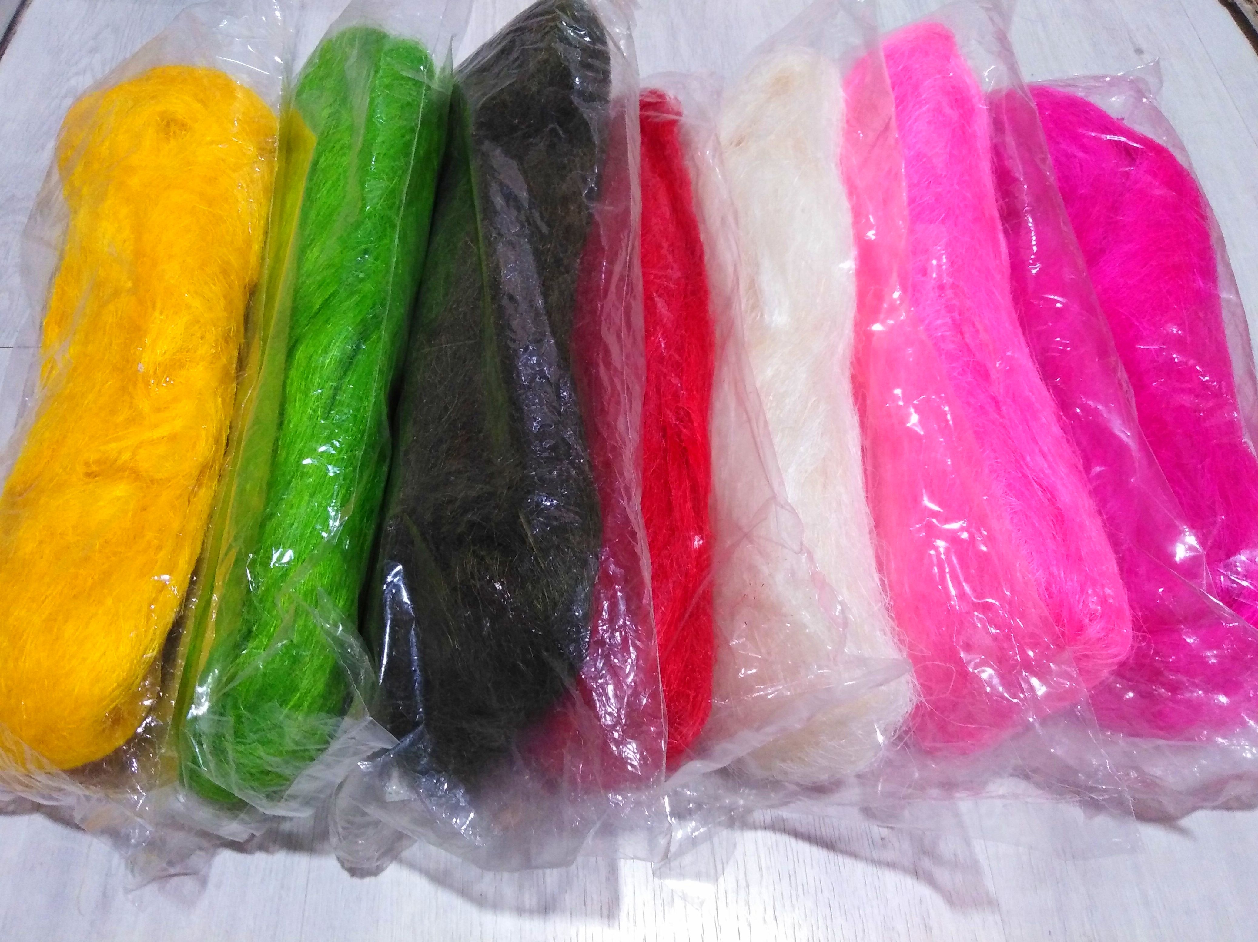 PQTE. SISAL. Varios colores PRECIO: 3,65 € PQTE. SISAL. Varios colores PRECIO: 3,65 €