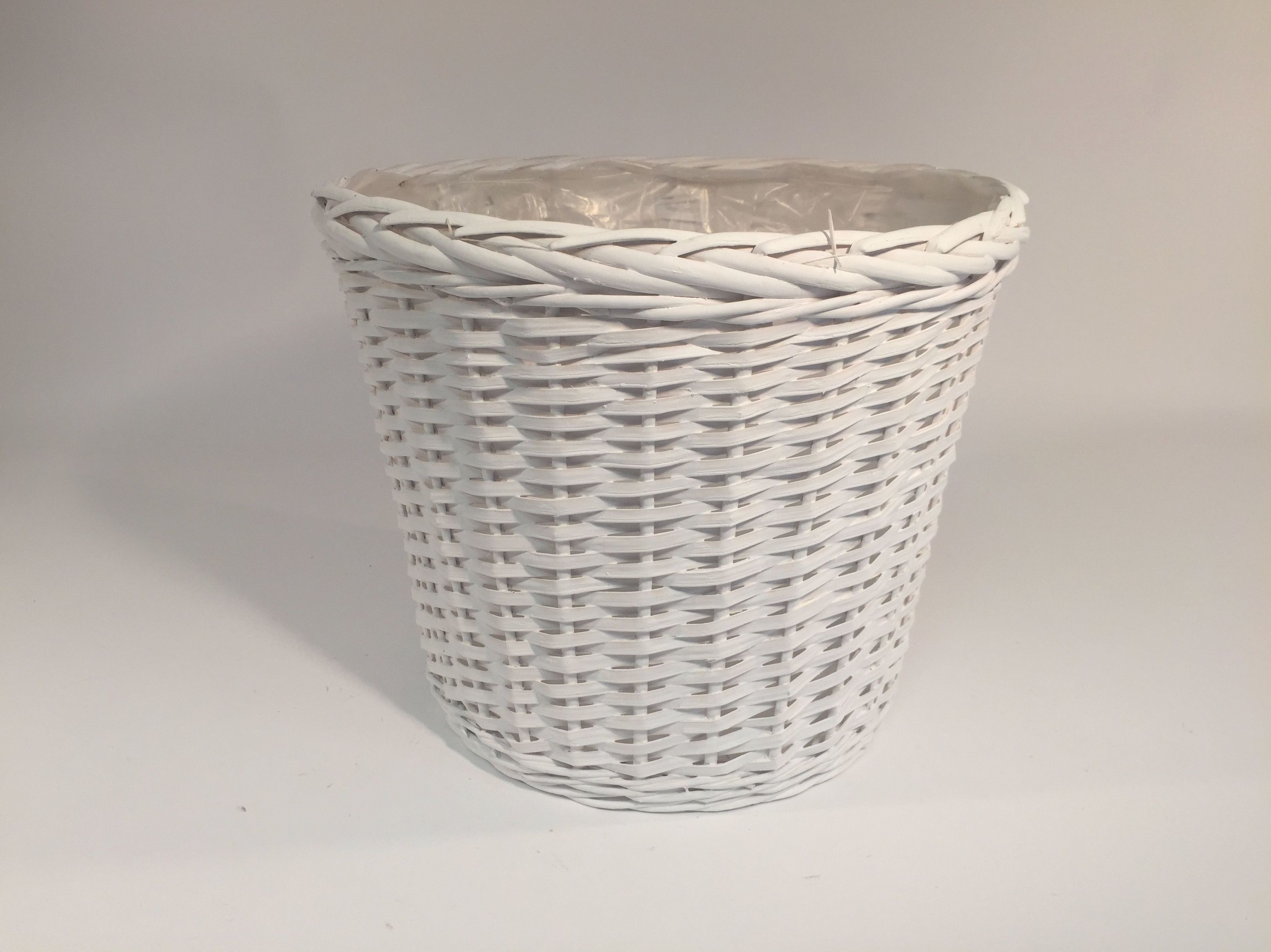 MACETERO REDONDO (D35CM H30CM- BASE D27CM) RATTAN / BLANCO REF: D0148.17W PRECIO: 7,30€ MACETERO REDONDO (D35CM H30CM- BASE D27CM) RATTAN / BLANCO REF: D0148.17W PRECIO: 7,30€