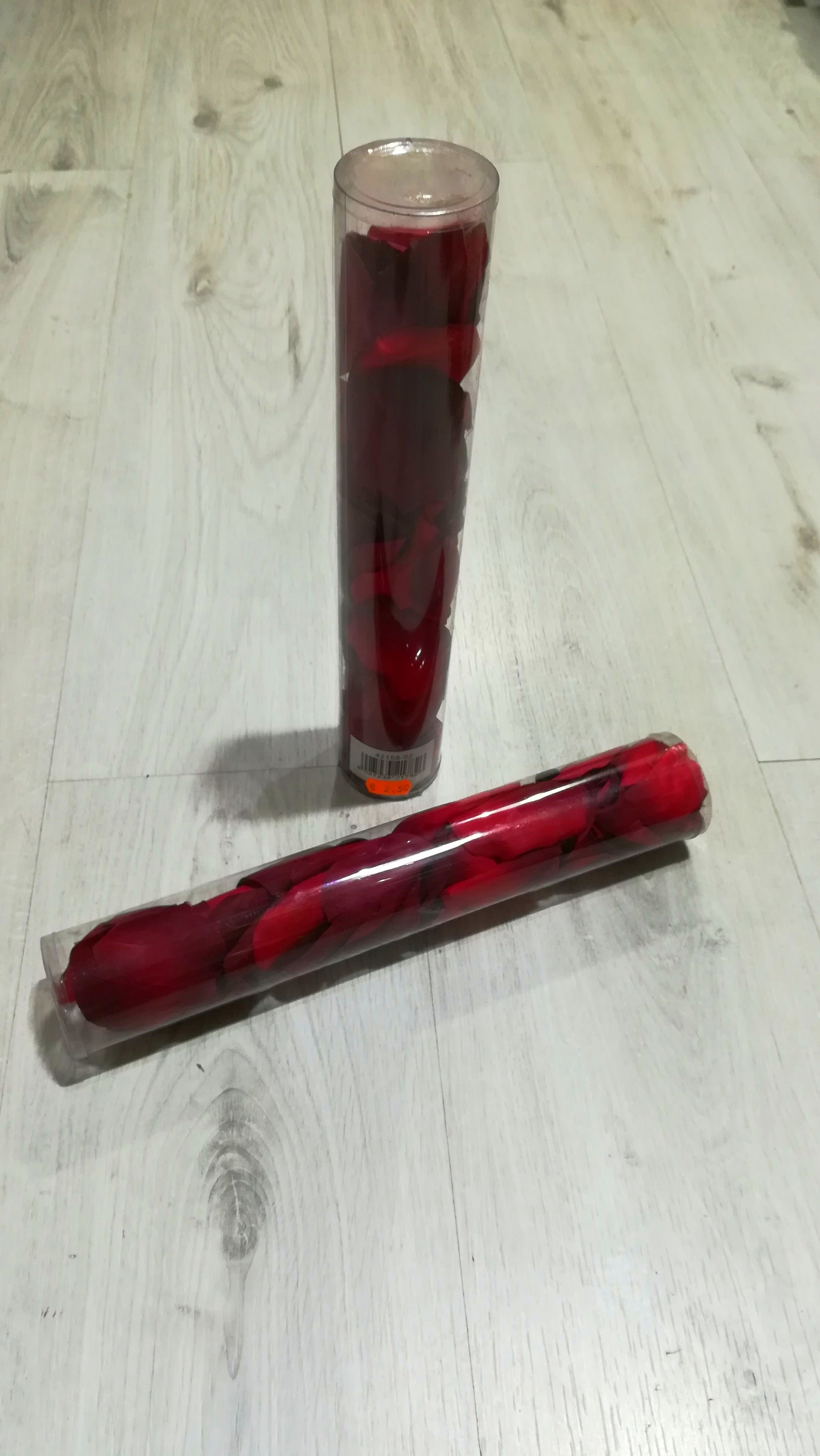 PQTE. Pétalos de rosa en ROJO. PRECIO: 2,50 € PQTE. Pétalos de rosa en ROJO. PRECIO: 2,50 €