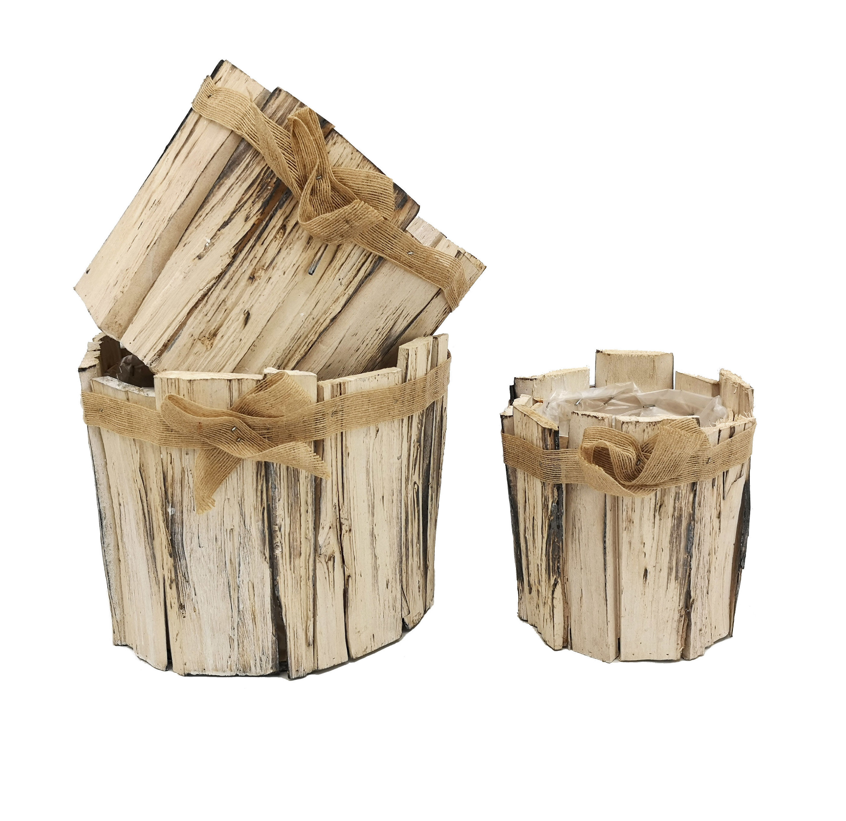 SETx3 CESTAS DE LISTONES DE MADERA AHUMADA C/LAZO DE YUTE (P D18 H19-G D30 H23CM) REF: D0315.51 PRECIO: 17,30€ SETx3 CESTAS DE LISTONES DE MADERA AHUMADA C/LAZO DE YUTE (P D18 H19-G D30 H23CM) REF: D0315.51 PRECIO: 17,30€