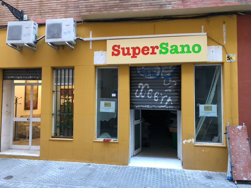 Supermercado Ecológico SUPERSANO en Calle San Vicente, (Sevilla) Supermercado Ecológico SUPERSANO en Calle San Vicente, (Sevilla)