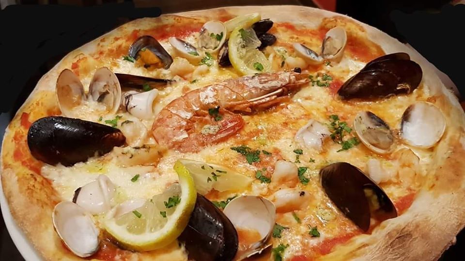 Pizzas: Carta de Rustico Pizza e Vino Pizzas: Carta de Rustico Pizza e Vino