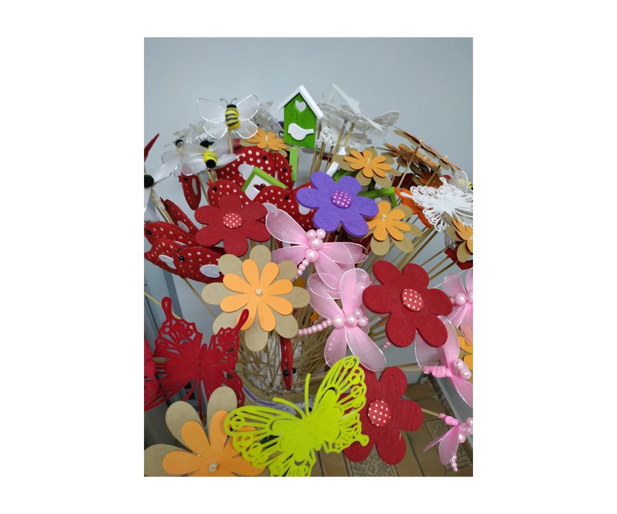 Complementos: Catálogo de Flores Maranta Complementos: Catálogo de Flores Maranta