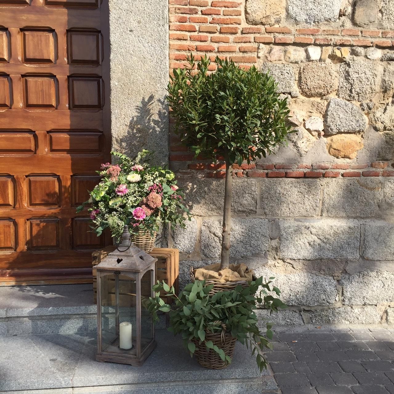 Decoración de iglesias: Catálogo de Floristería Iris Decoración de iglesias: Catálogo de Floristería Iris